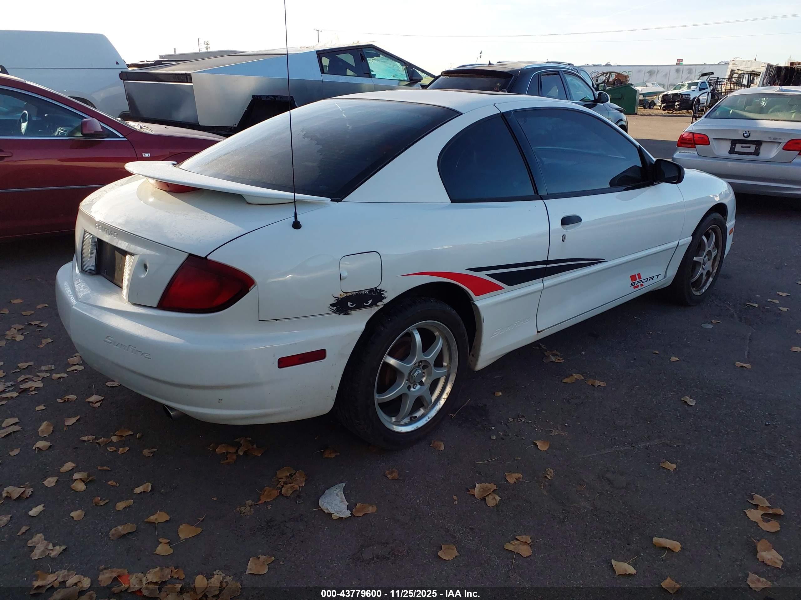 PONTIAC SUNFIRE image 4