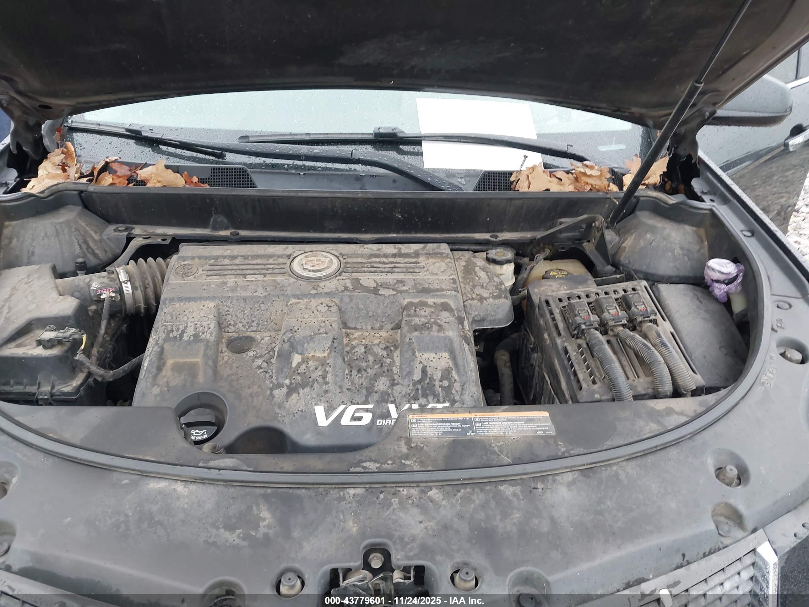 CADILLAC SRX image 10