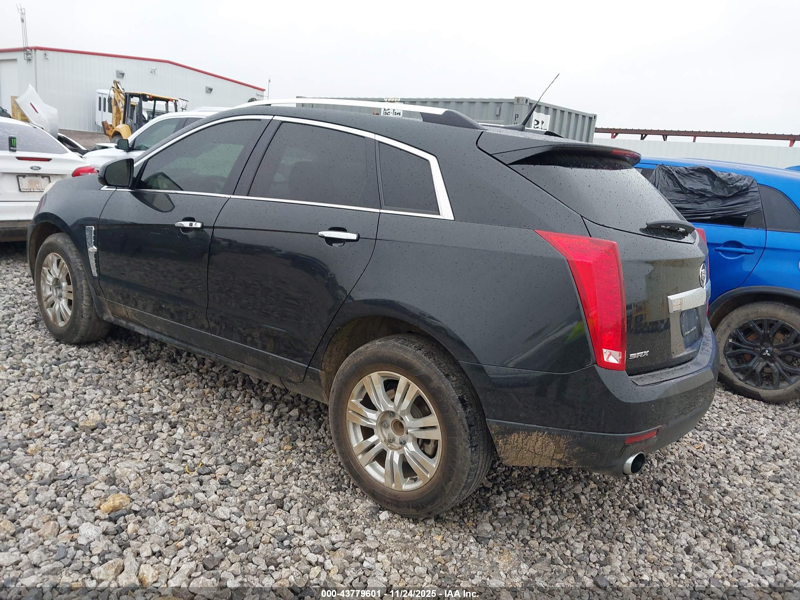 CADILLAC SRX image 3