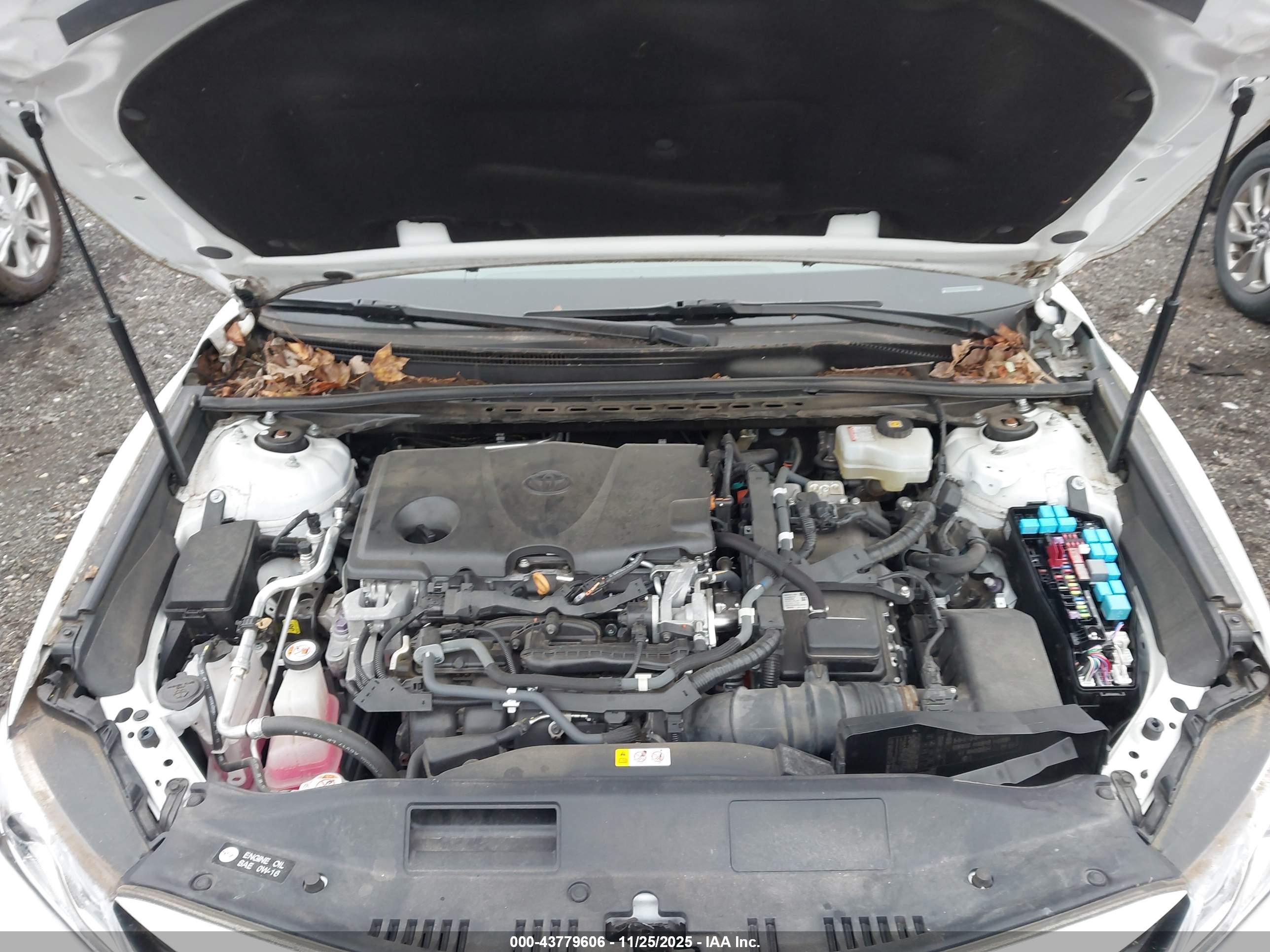 TOYOTA CAMRY image 10