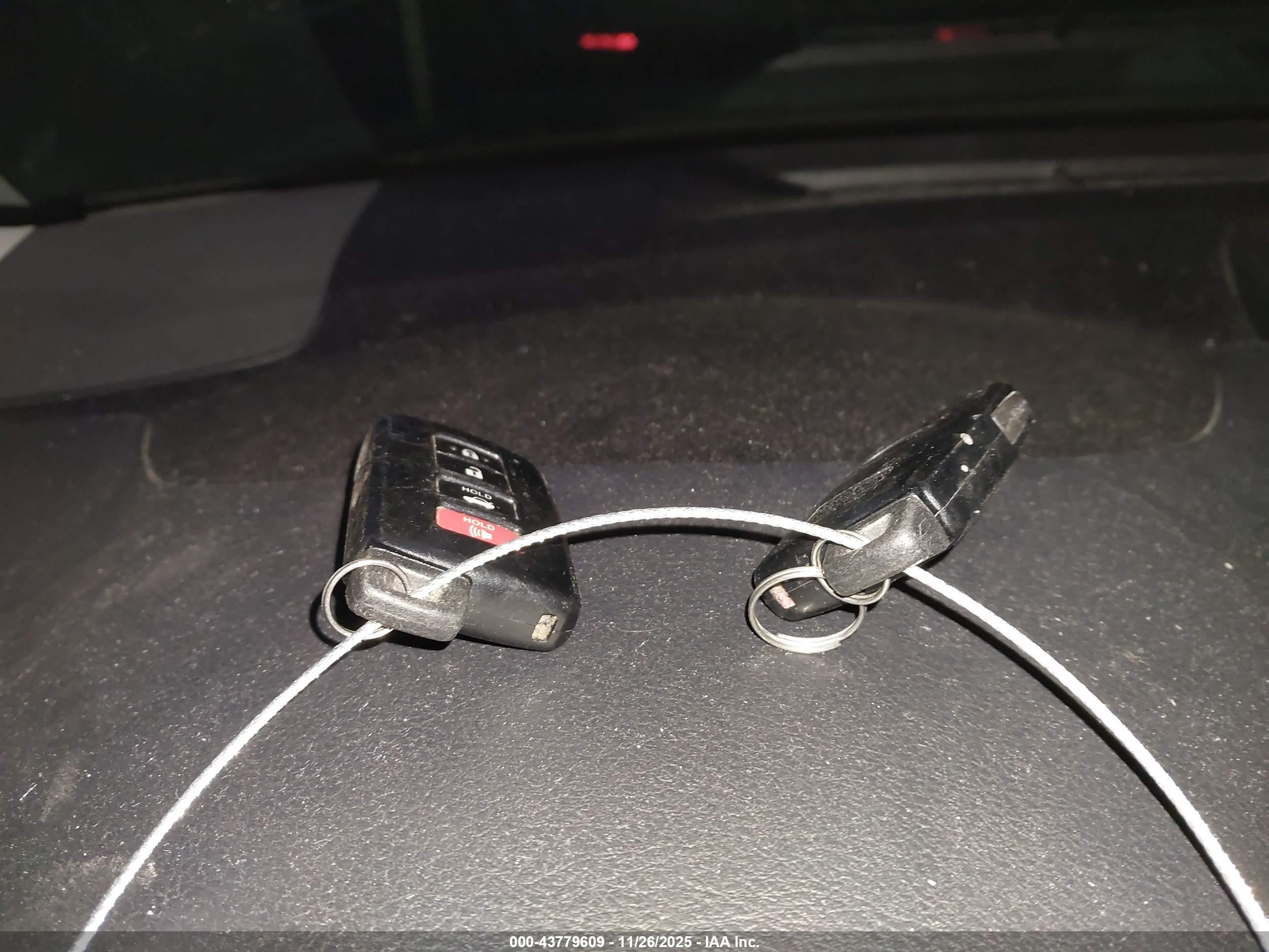 TOYOTA CAMRY image 11