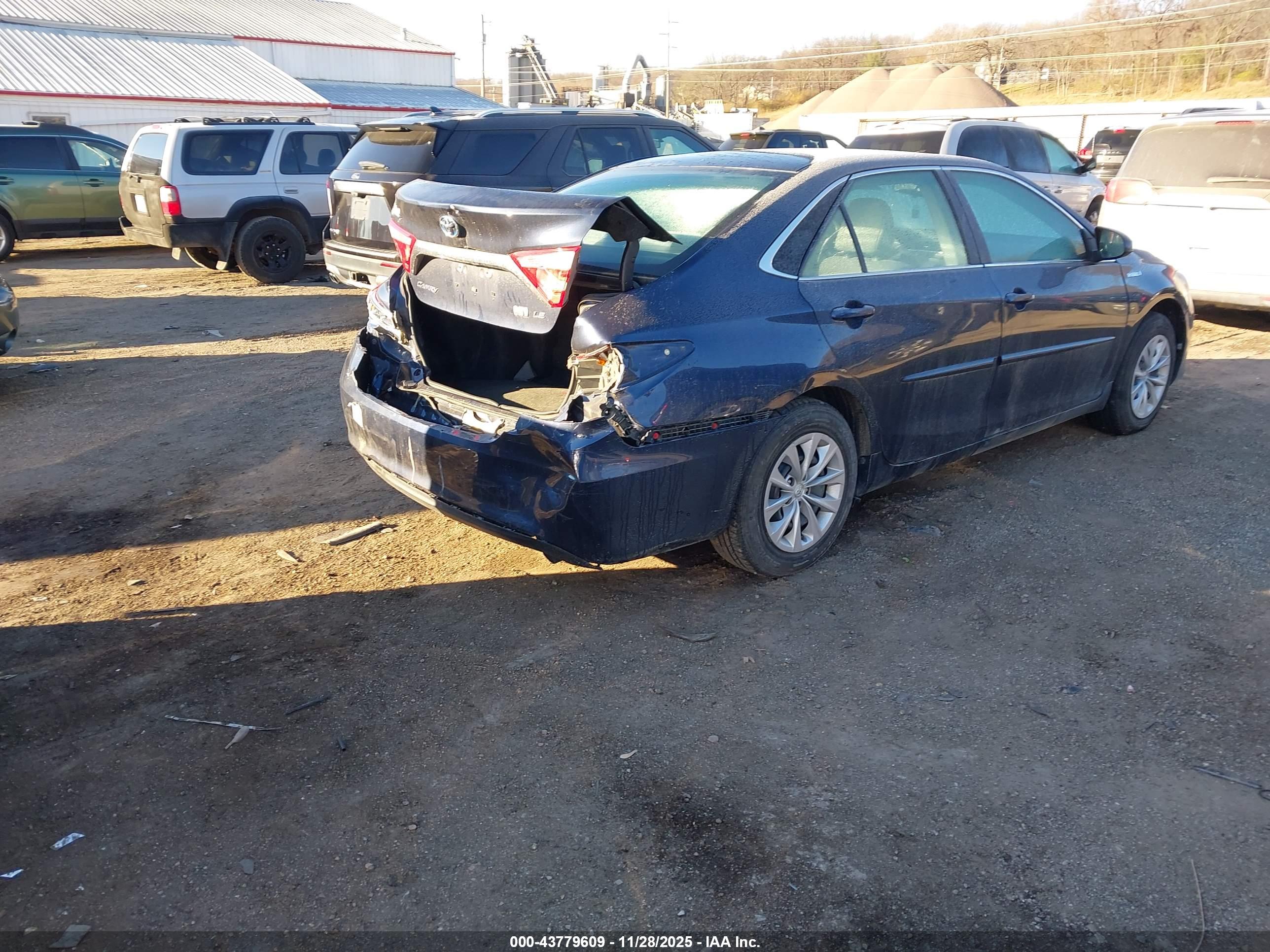 TOYOTA CAMRY image 4
