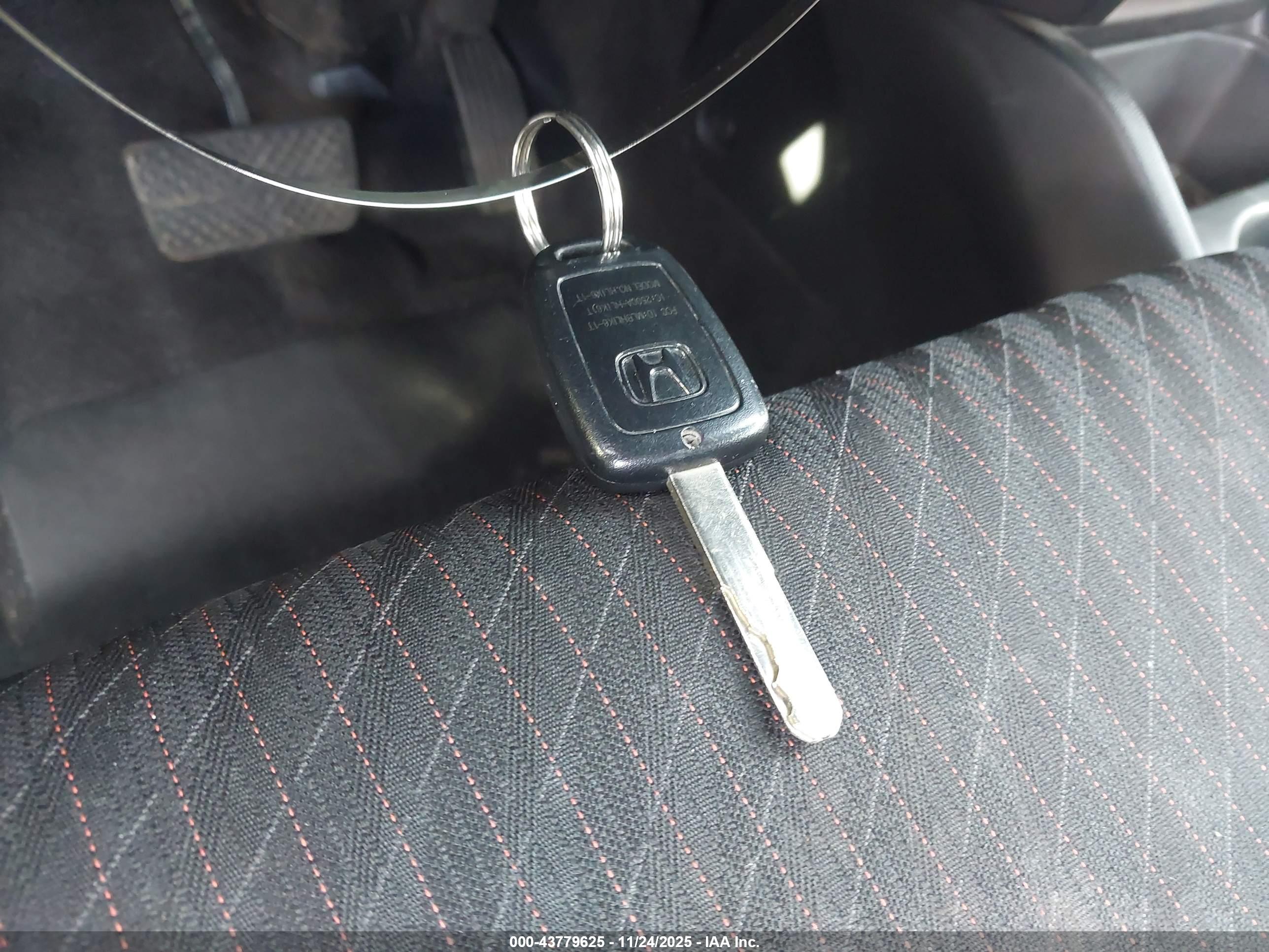 HONDA FIT image 11