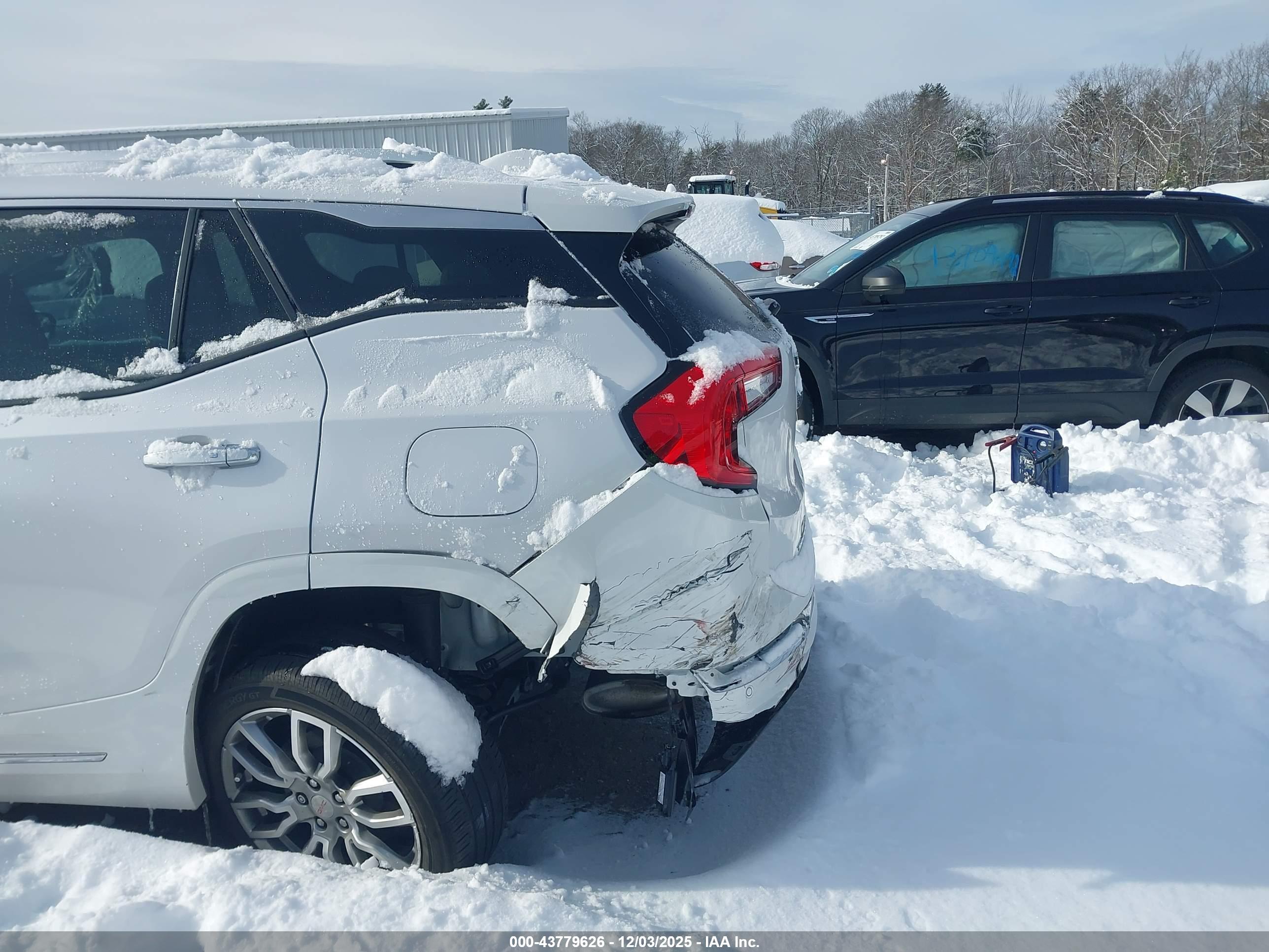 GMC TERRAIN image 6