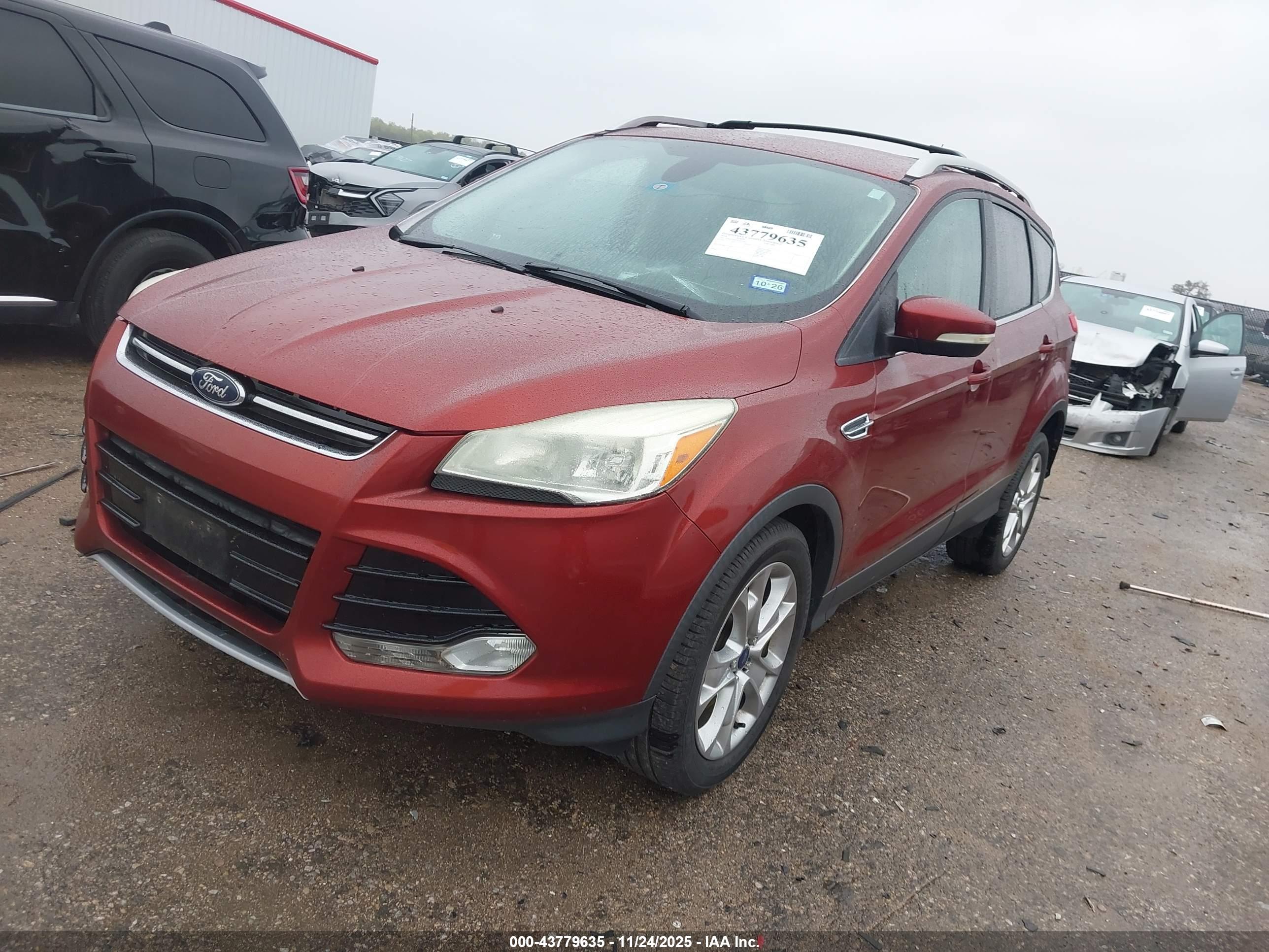 FORD ESCAPE image 2
