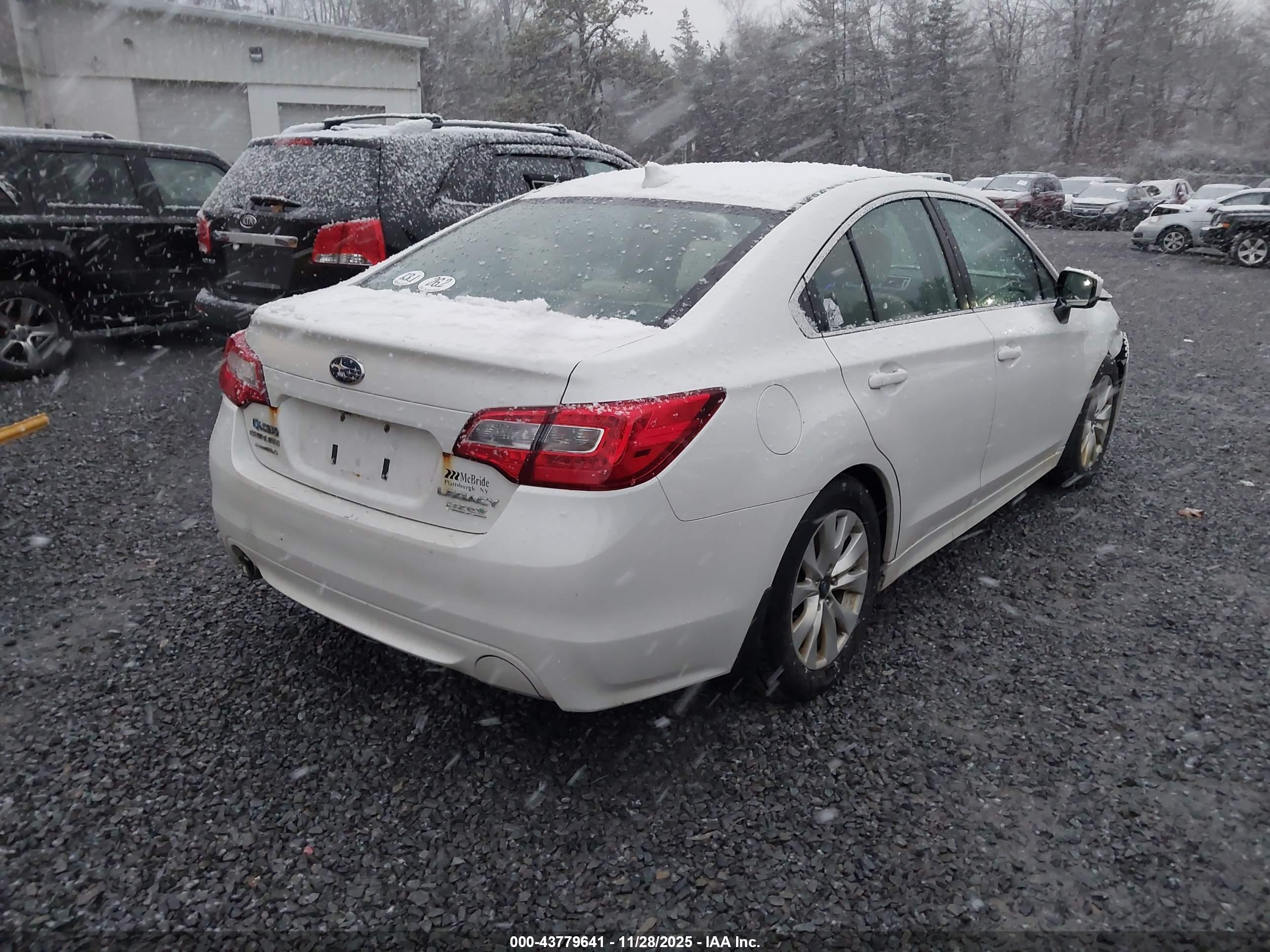 SUBARU LEGACY image 4
