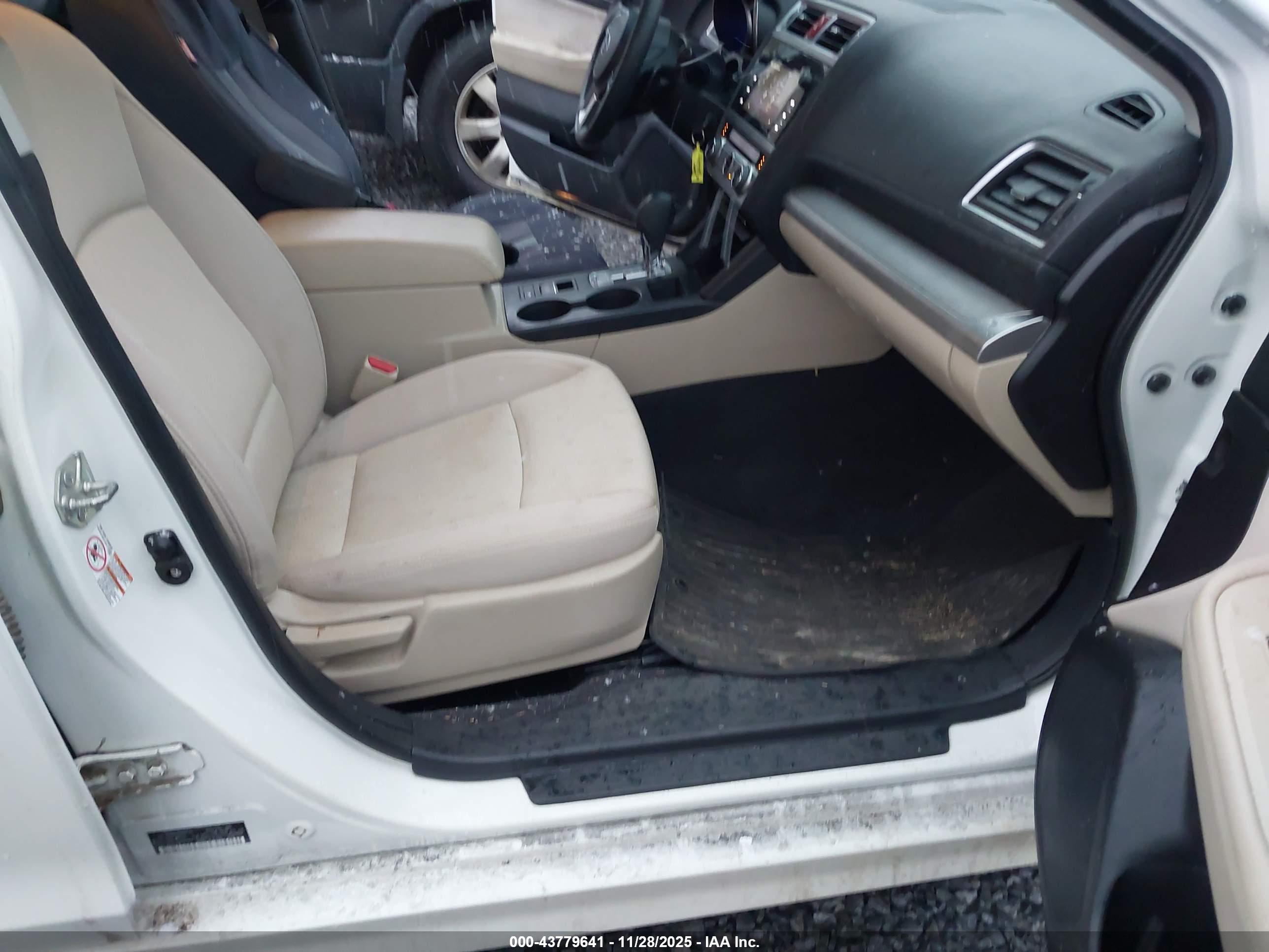 SUBARU LEGACY image 5