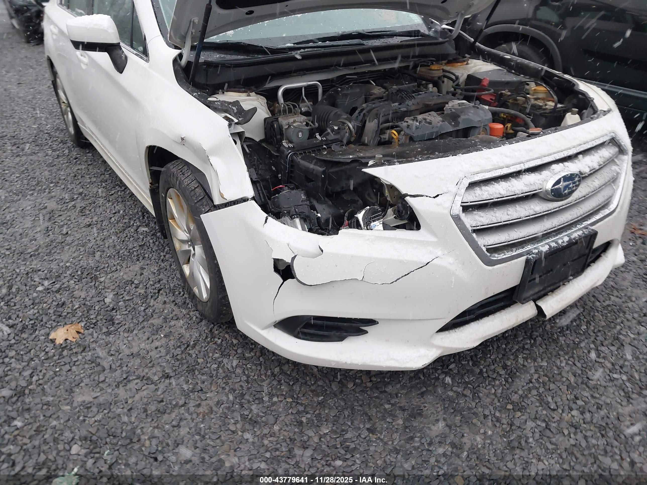 SUBARU LEGACY image 6