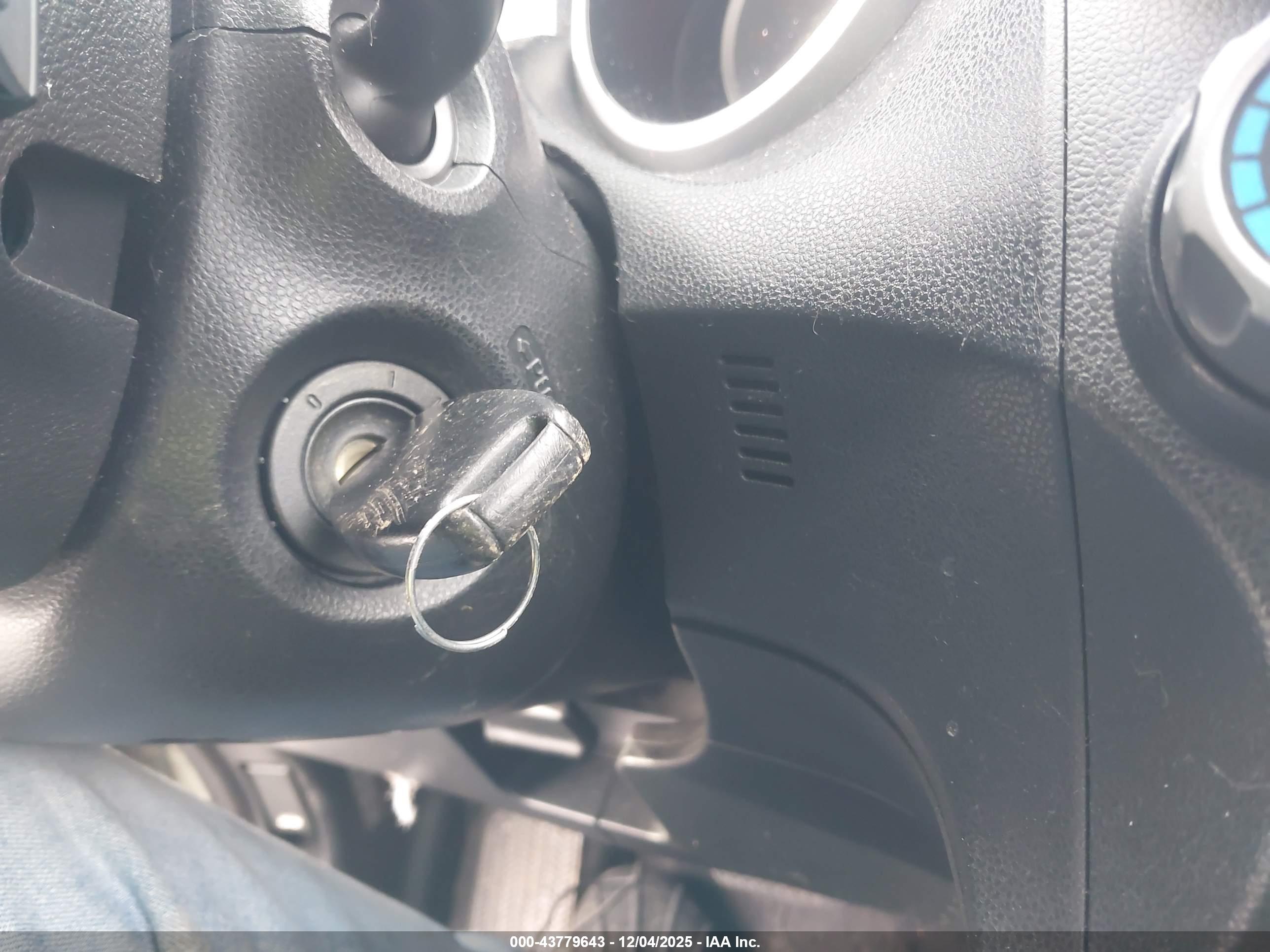 HONDA FIT image 11
