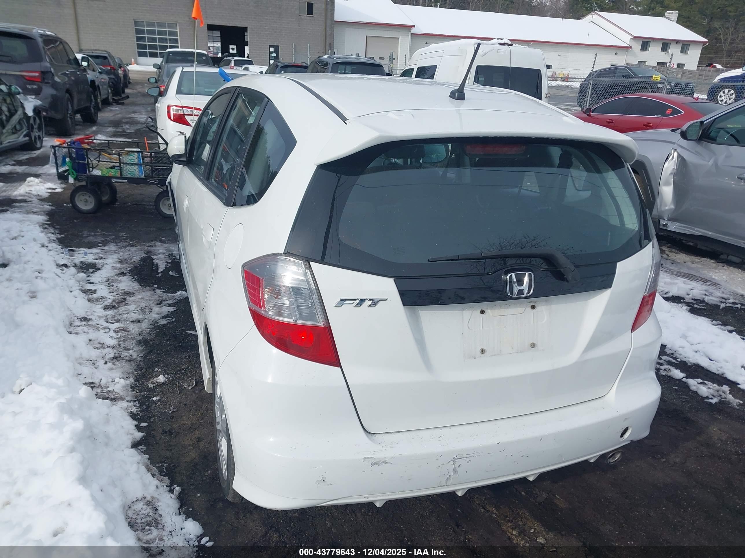 HONDA FIT image 3