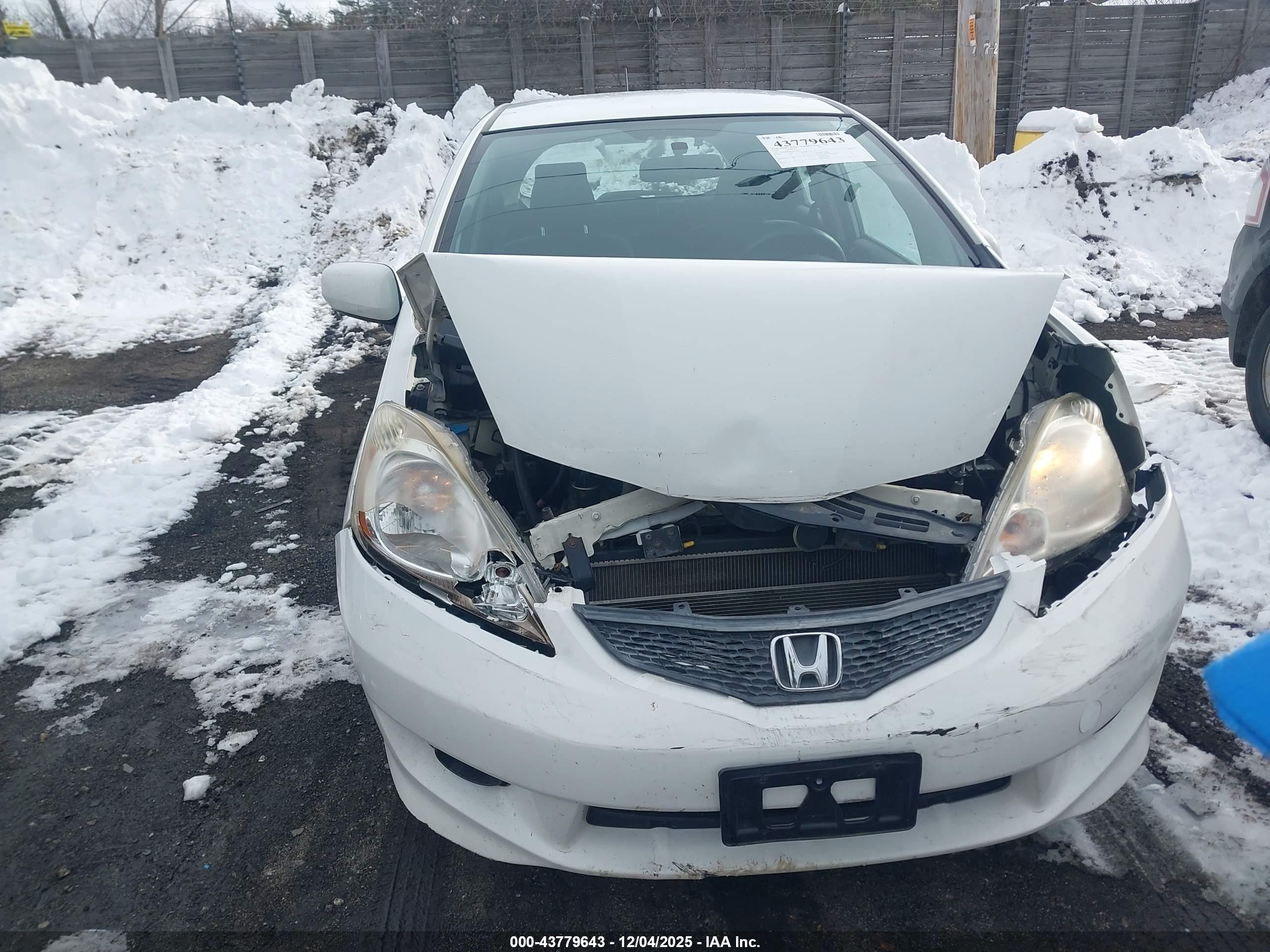 HONDA FIT image 6