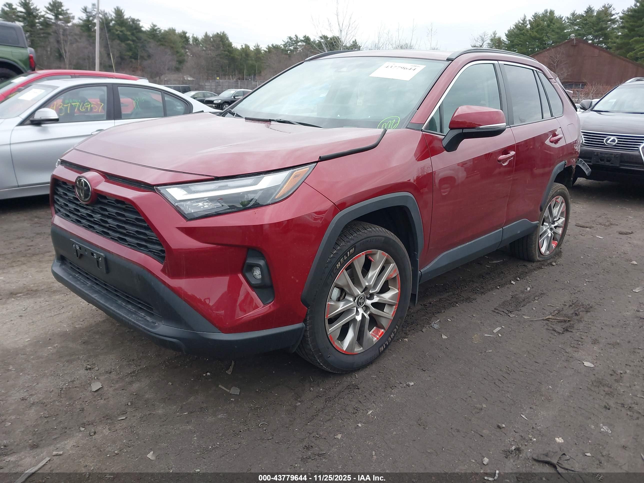 TOYOTA RAV4 image 2