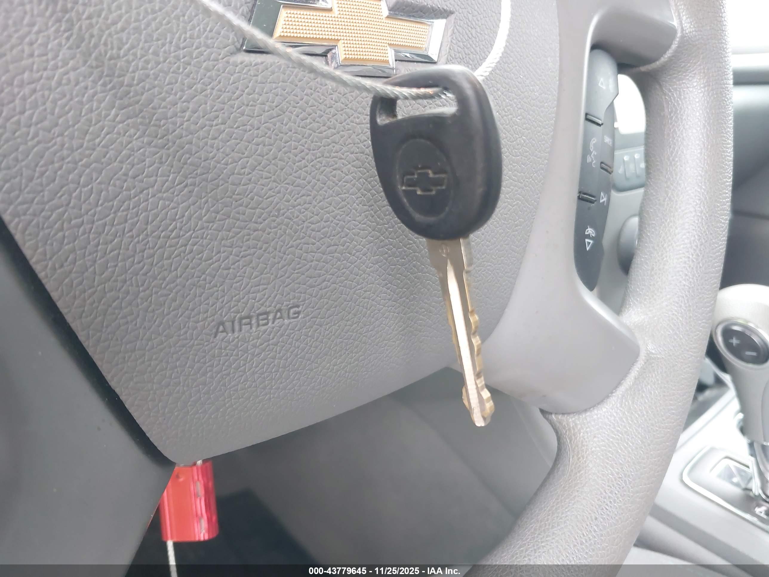 CHEVROLET TRAVERSE image 11
