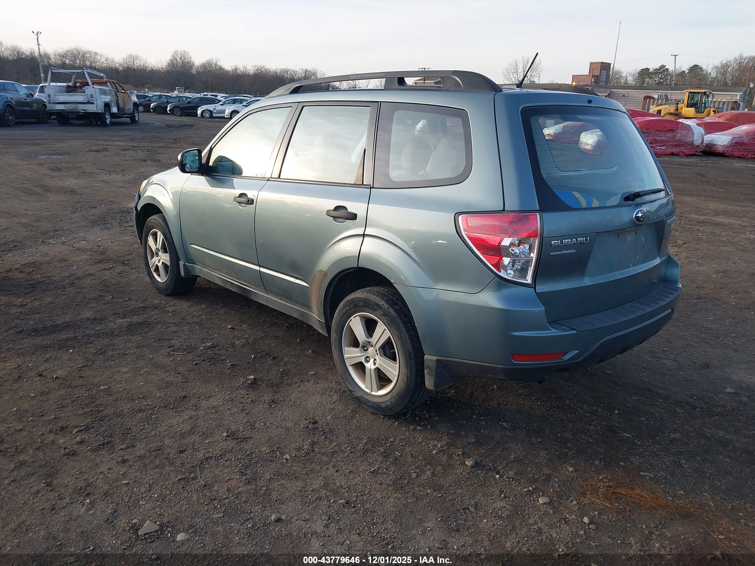 SUBARU FORESTER image 3