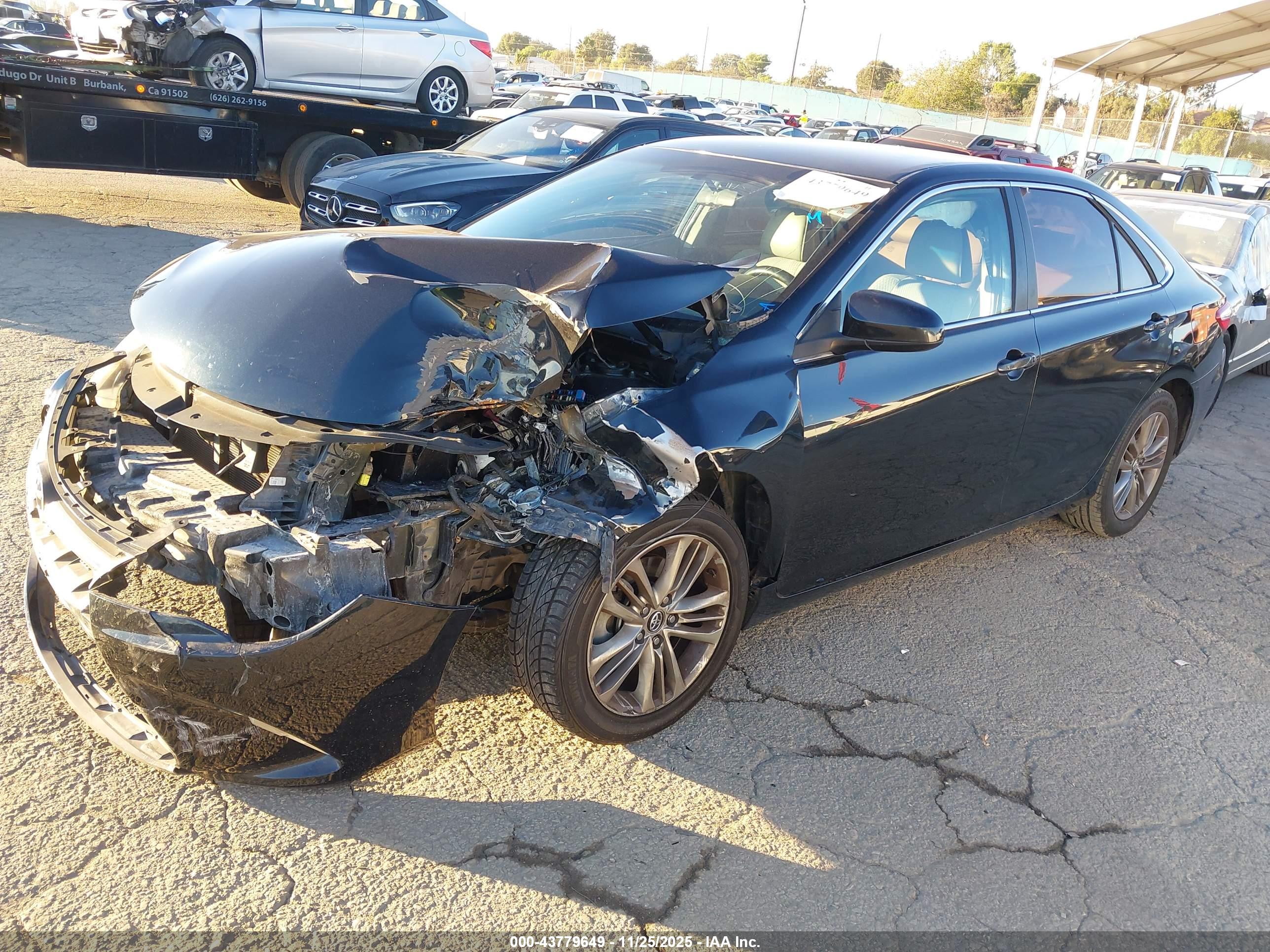 TOYOTA CAMRY image 2