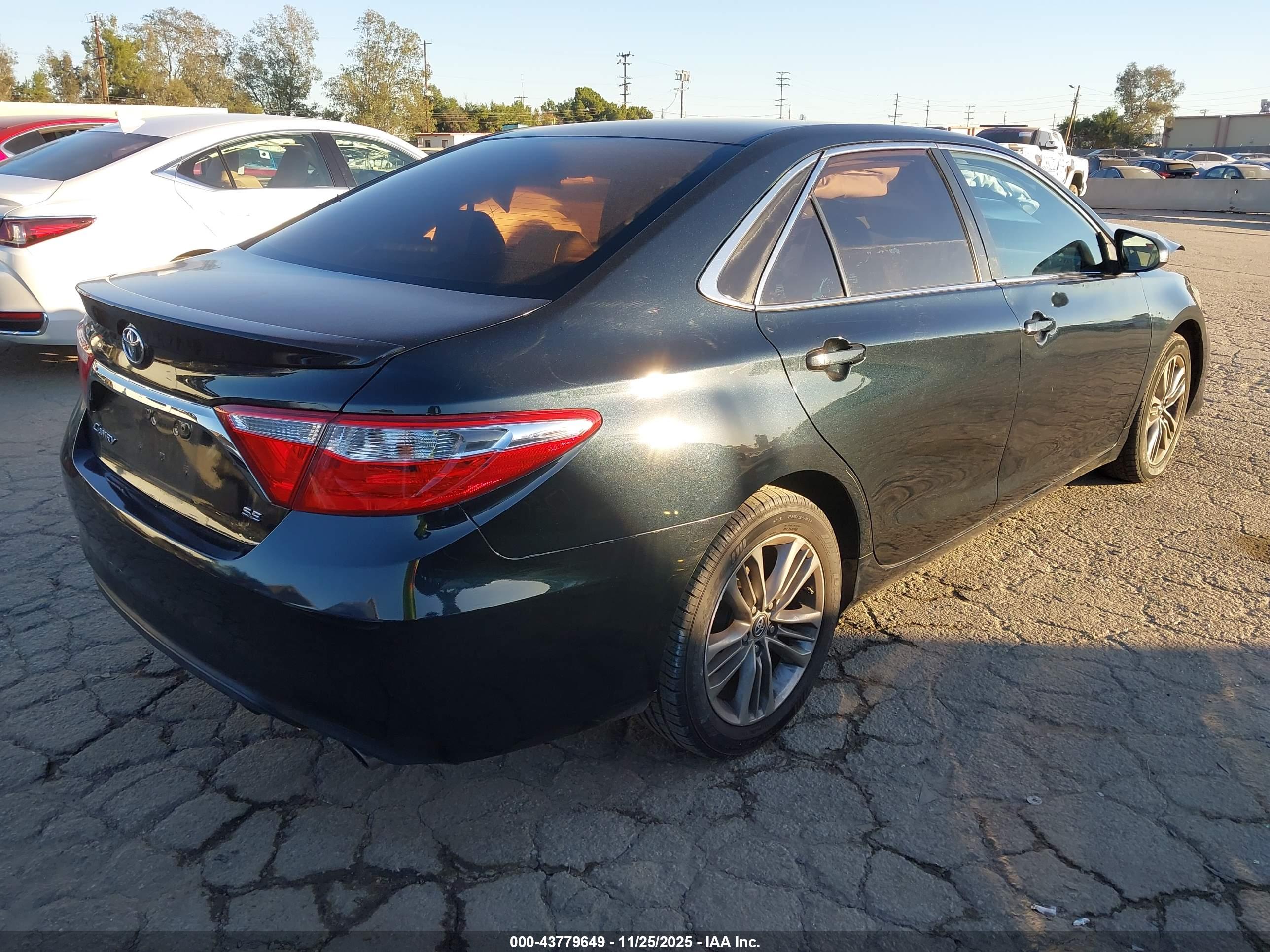 TOYOTA CAMRY image 4