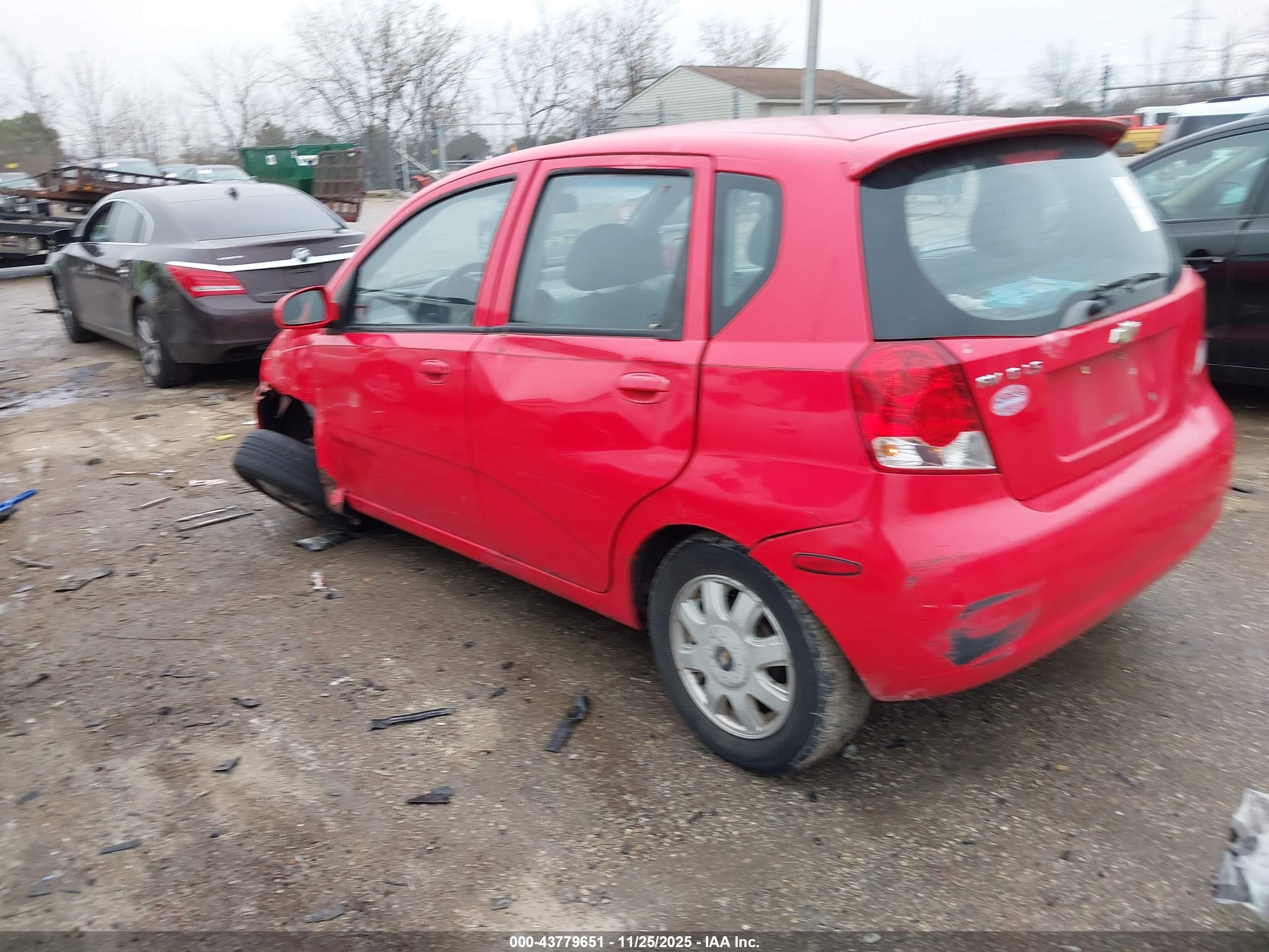 CHEVROLET AVEO image 3