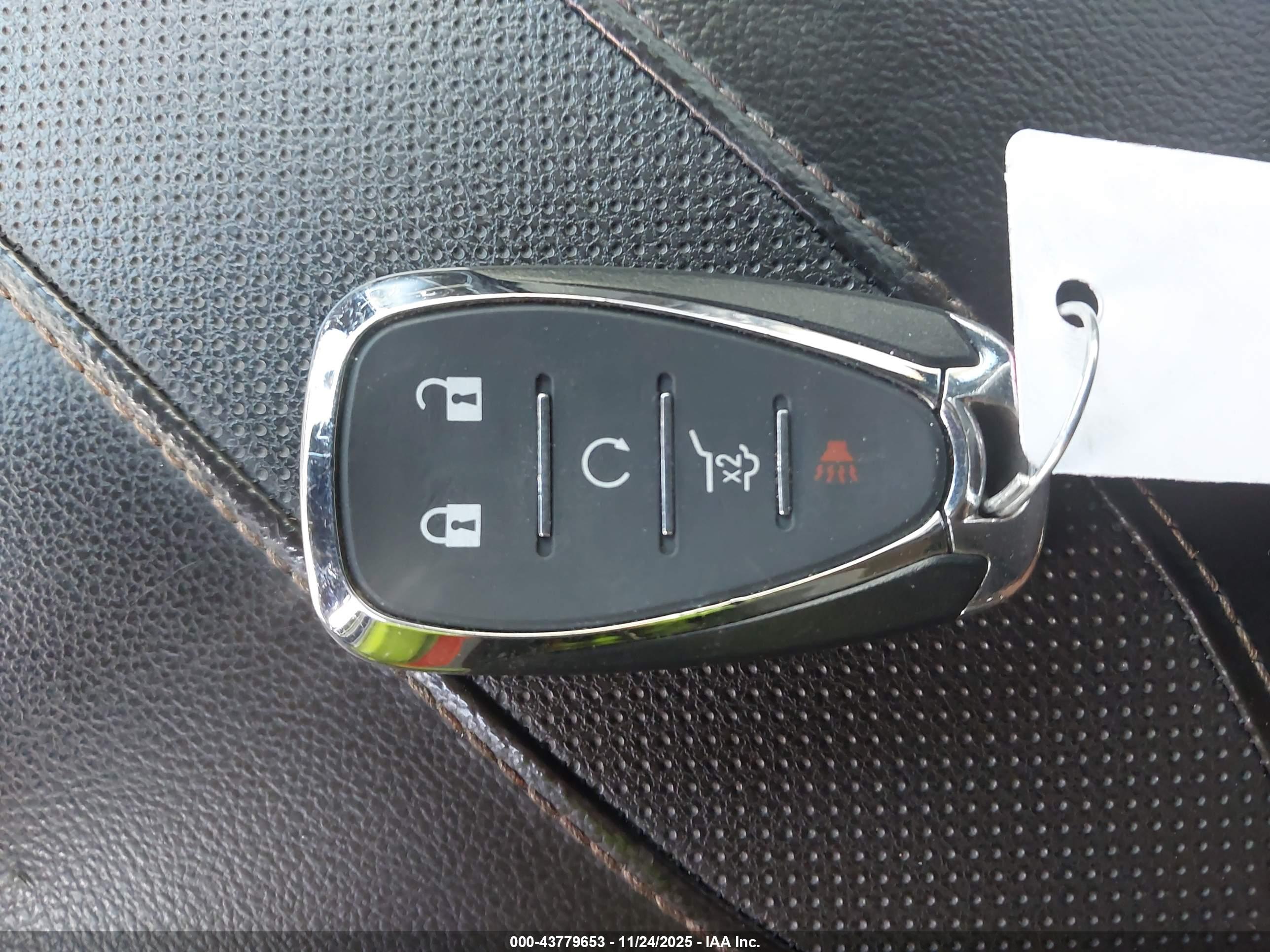 CHEVROLET TRAVERSE image 11