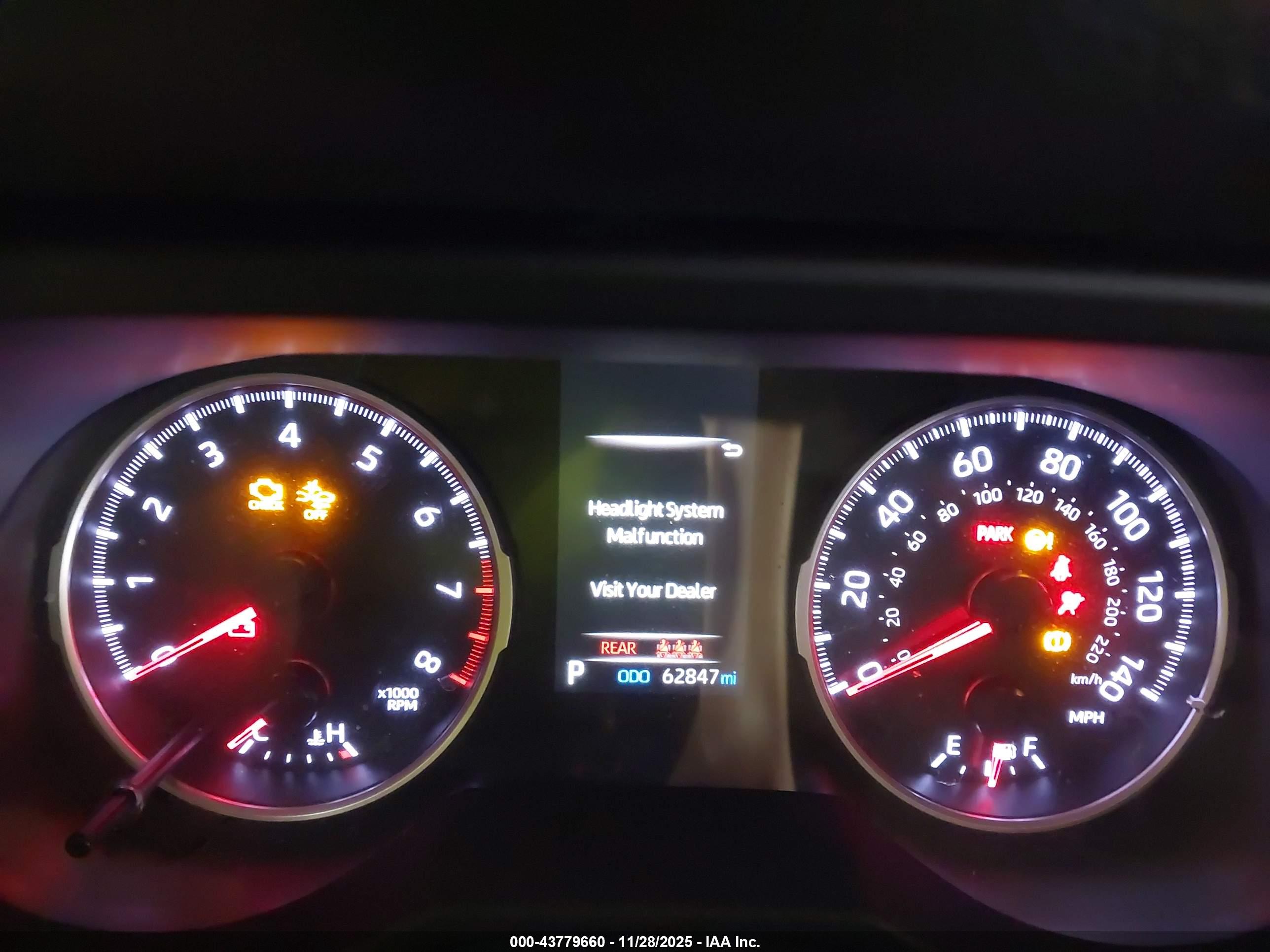 TOYOTA RAV4 image 7