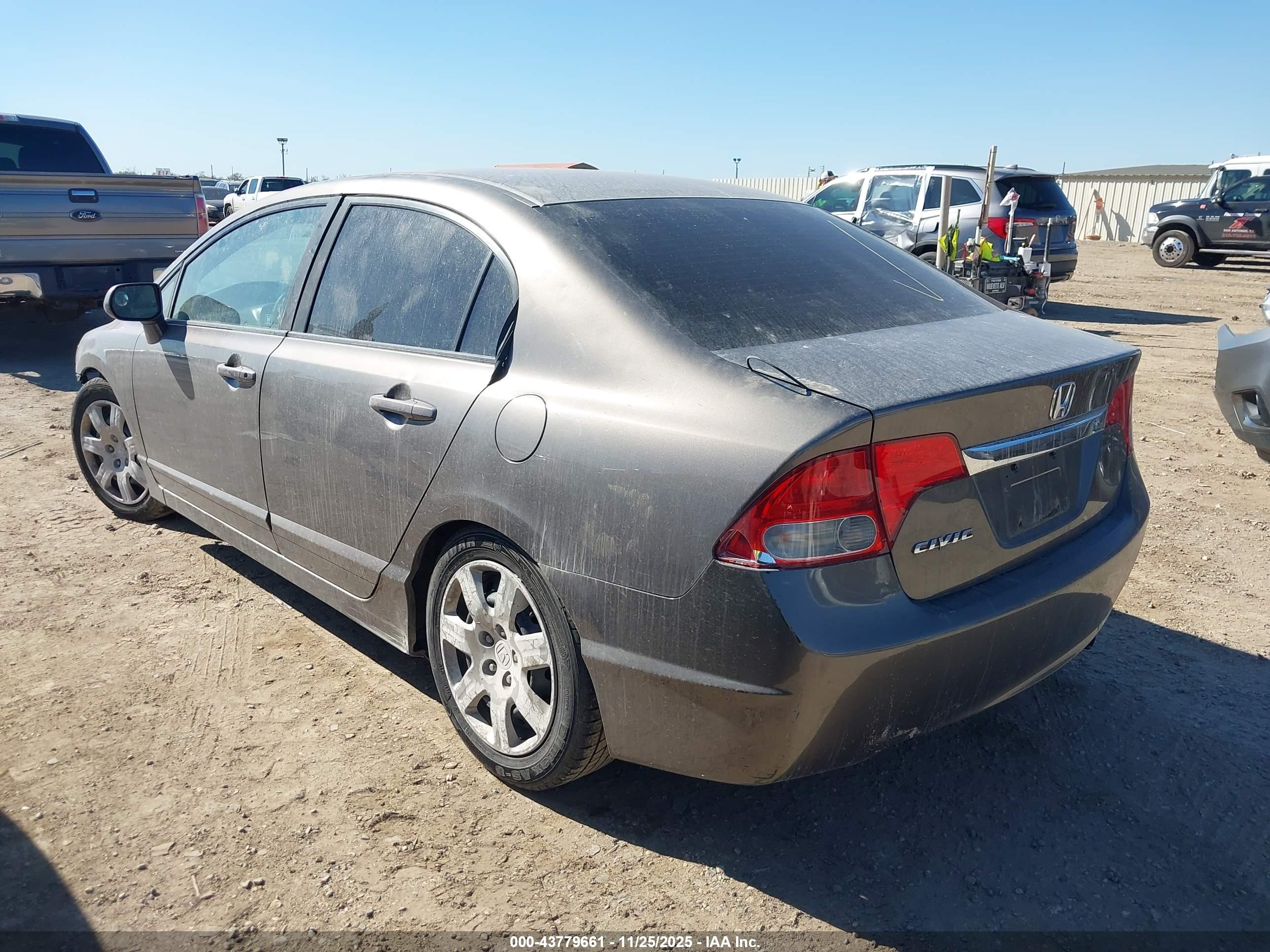HONDA CIVIC image 3