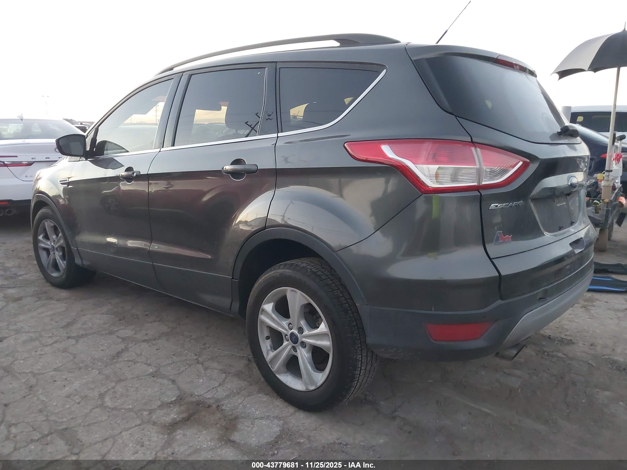 FORD ESCAPE image 3