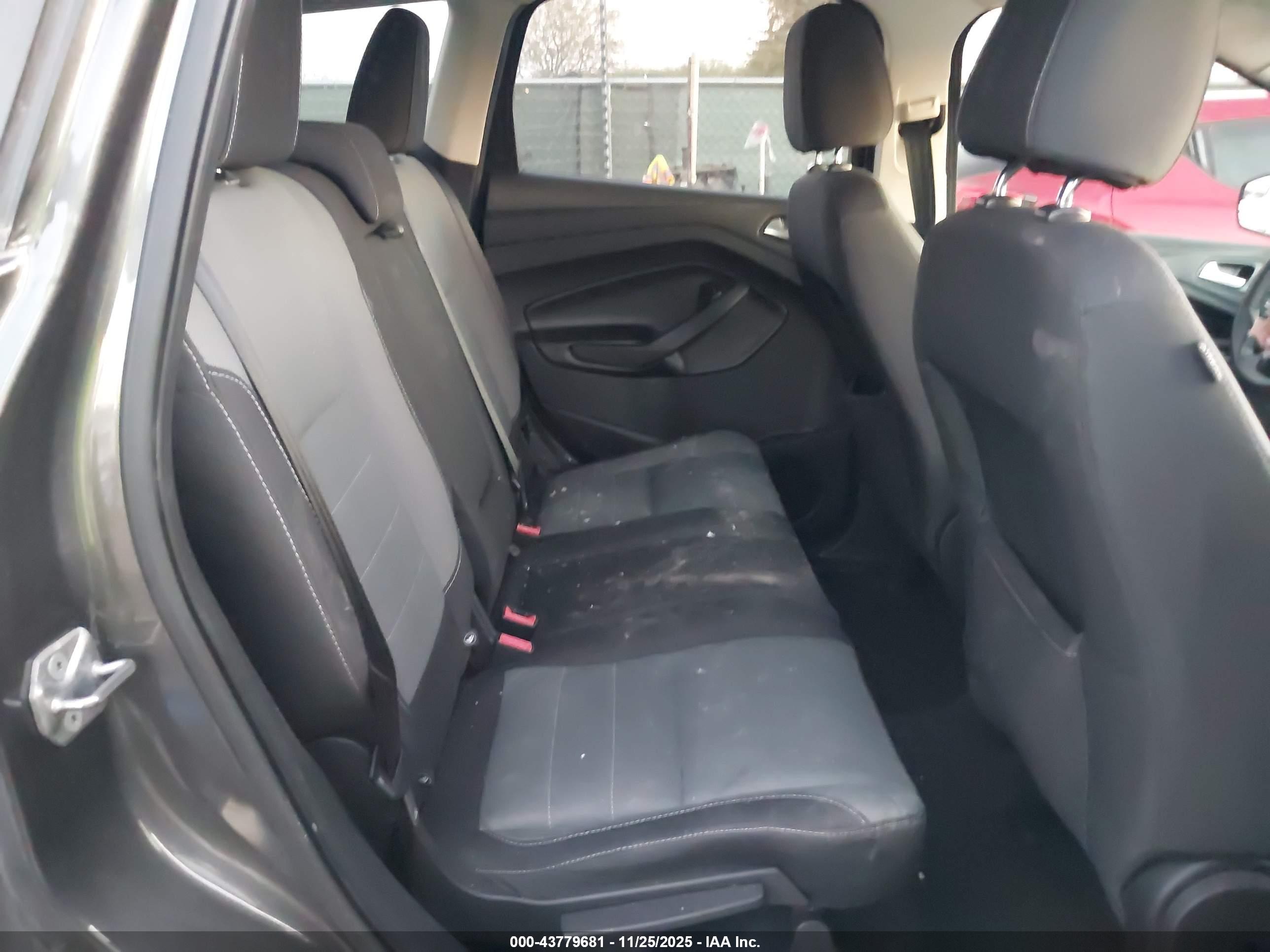 FORD ESCAPE image 8