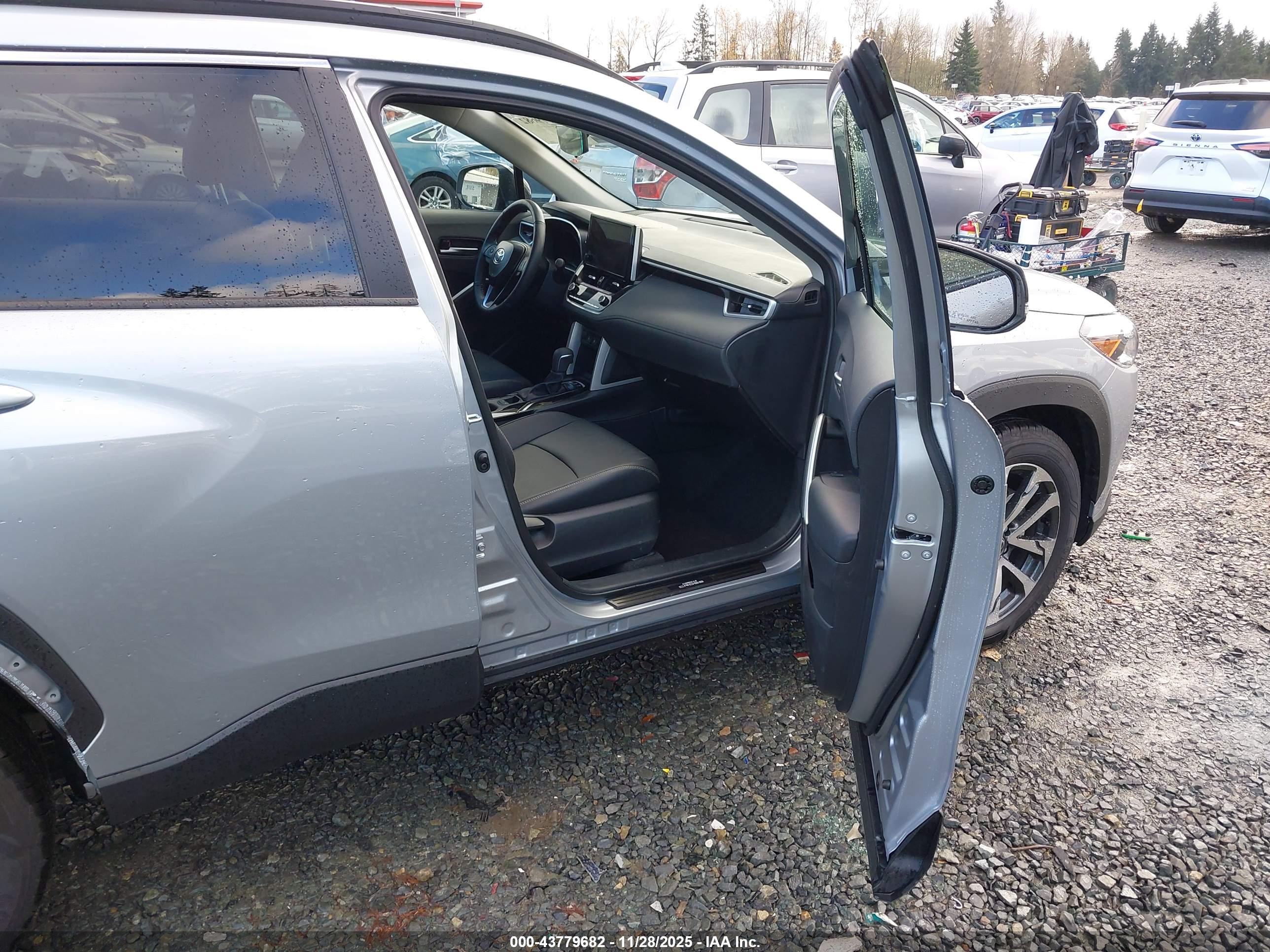 TOYOTA COROLLA image 5