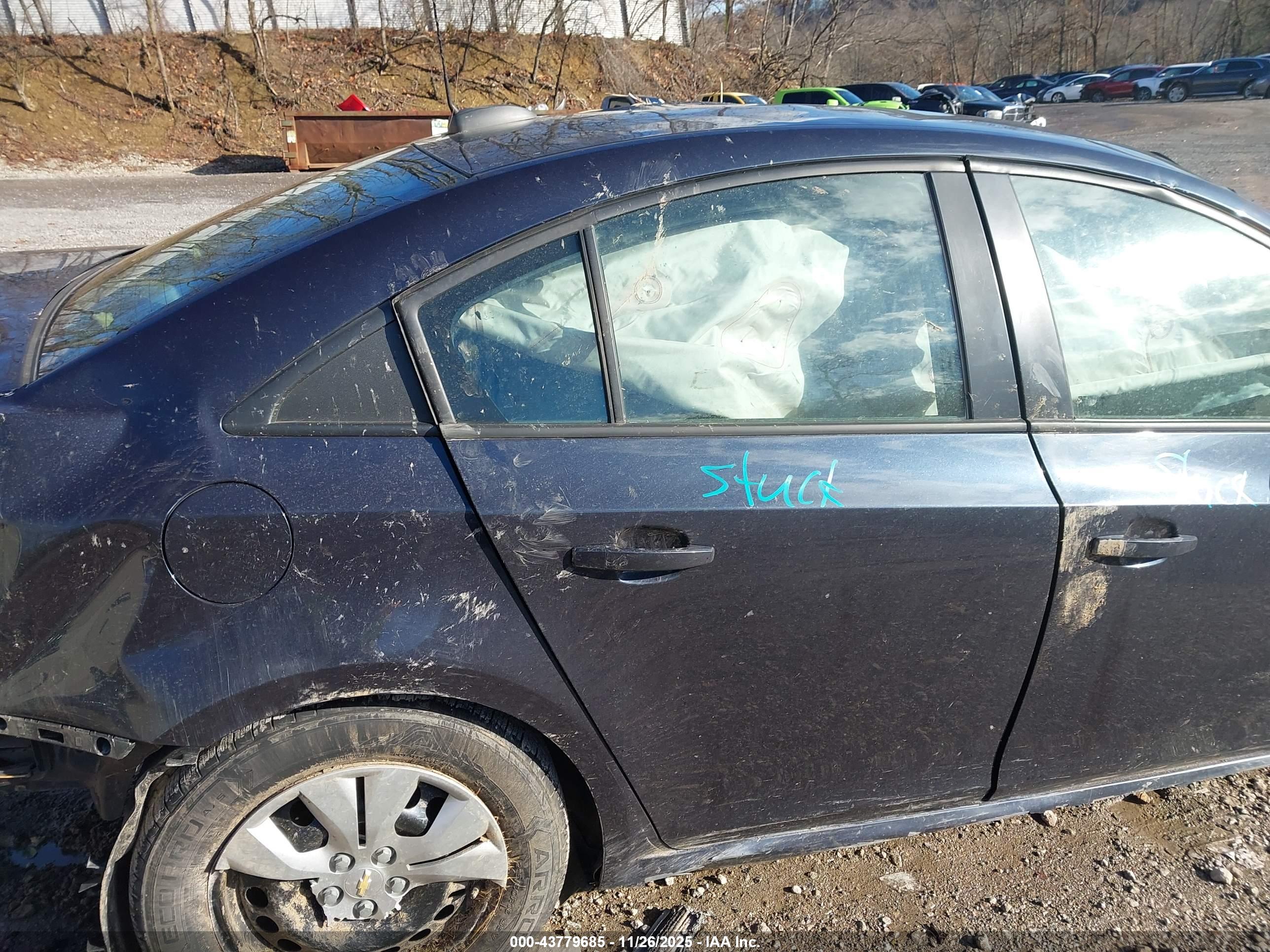 CHEVROLET CRUZE image 8