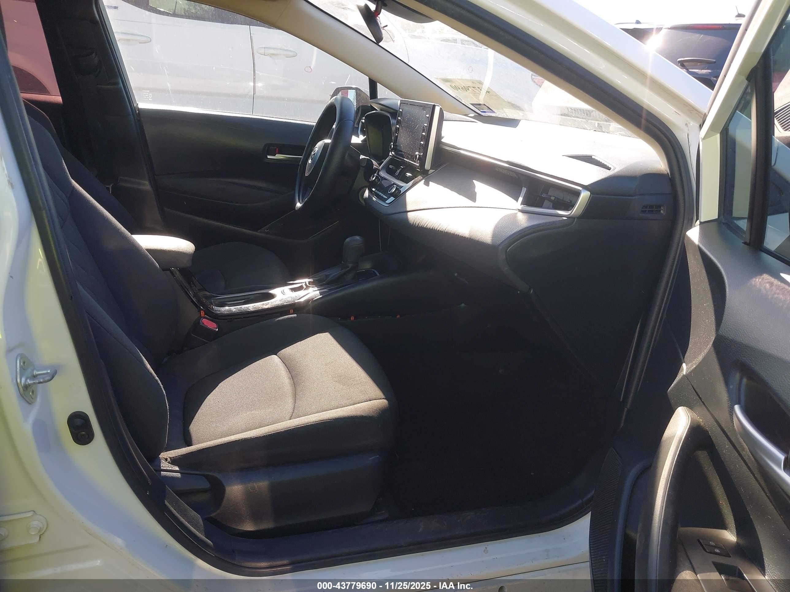 TOYOTA COROLLA image 5
