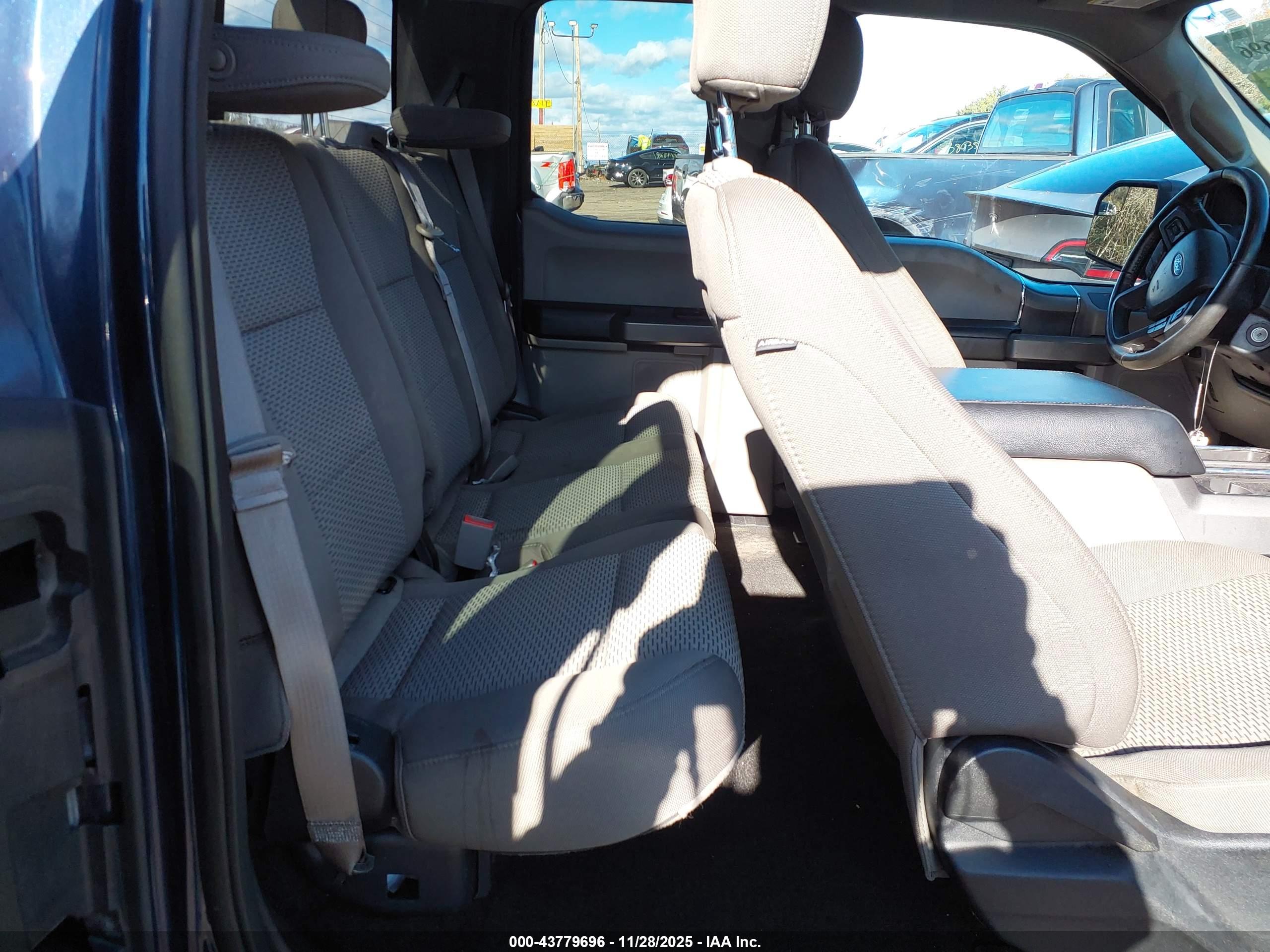 FORD F-150 image 8