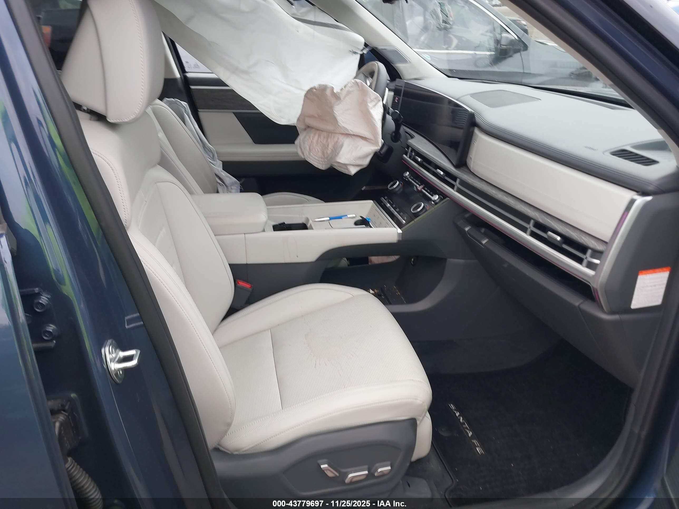 HYUNDAI SANTA image 5