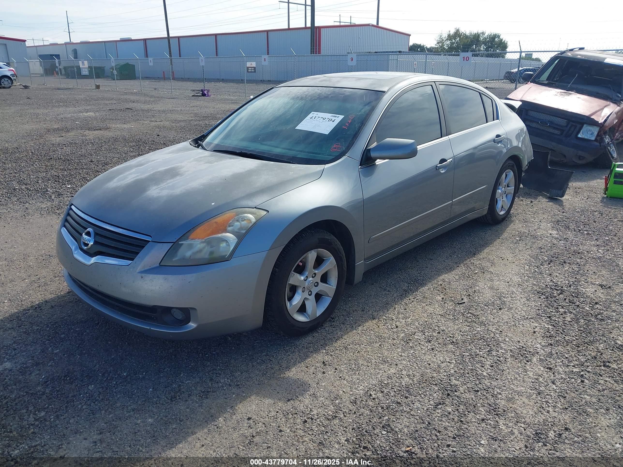 NISSAN ALTIMA image 2