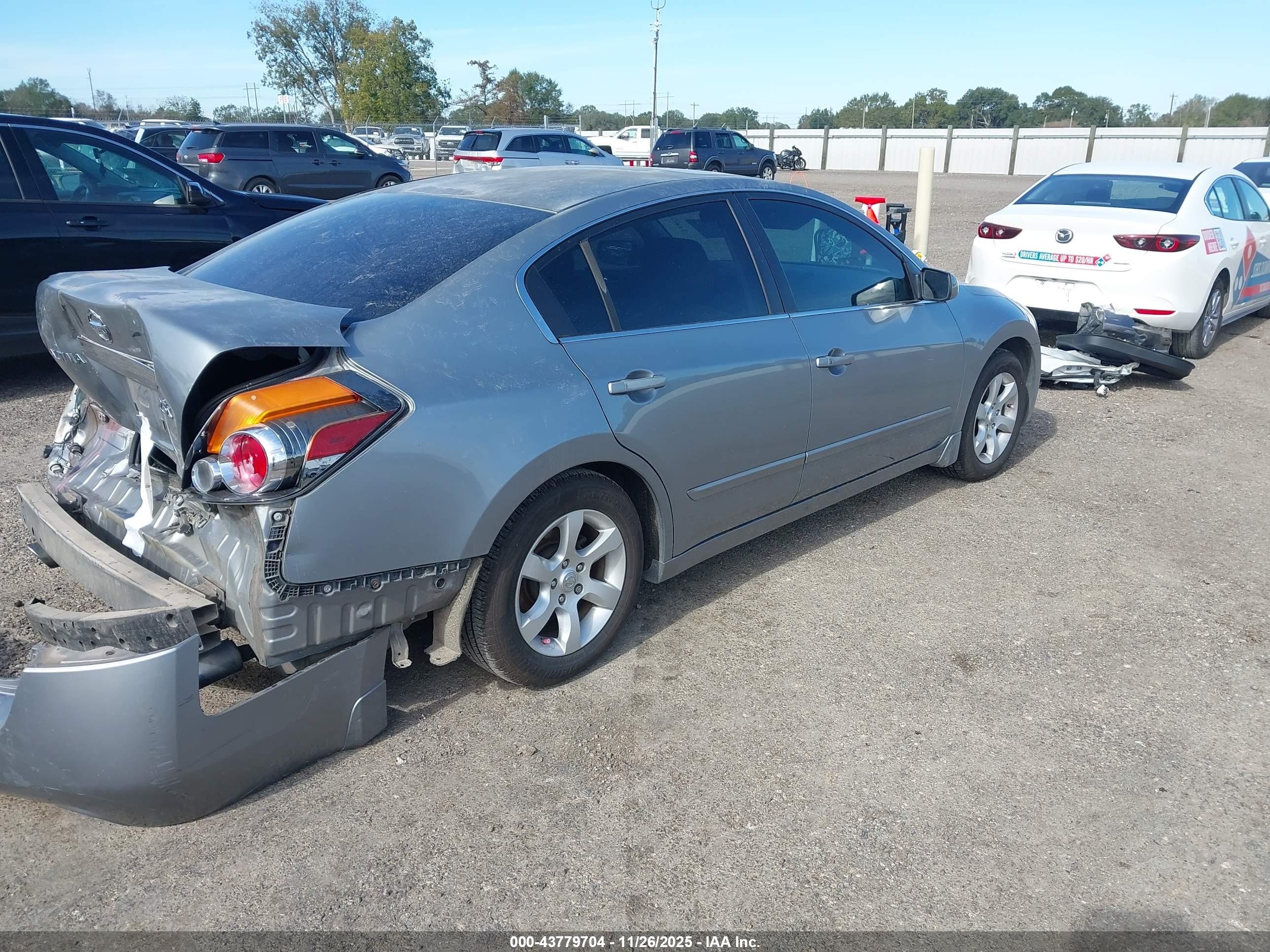 NISSAN ALTIMA image 4