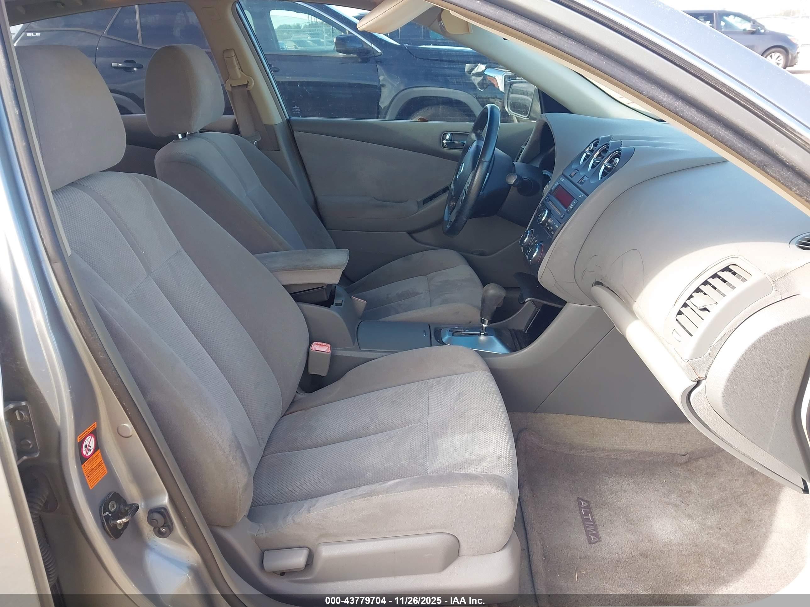 NISSAN ALTIMA image 5