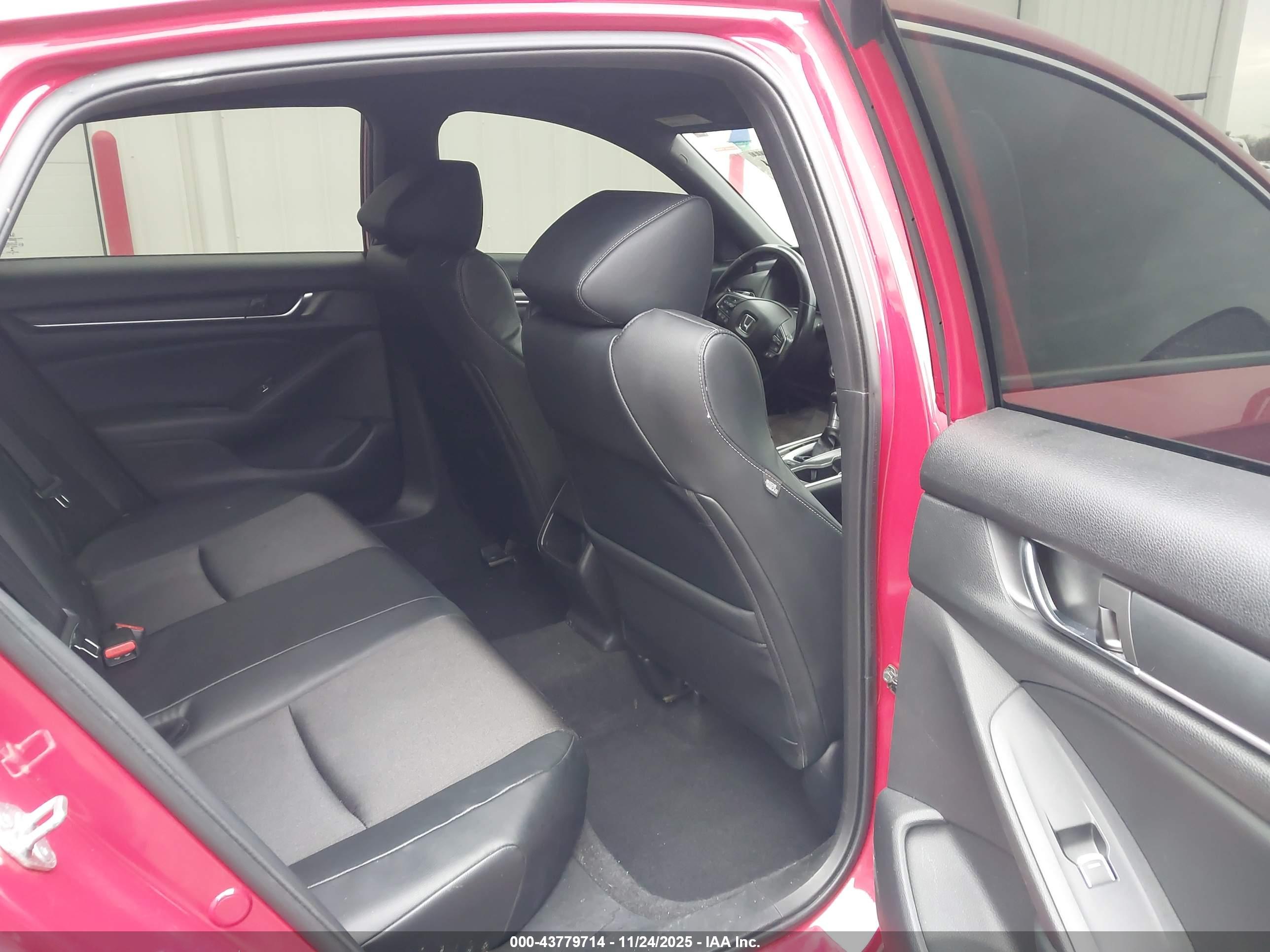 HONDA ACCORD image 8