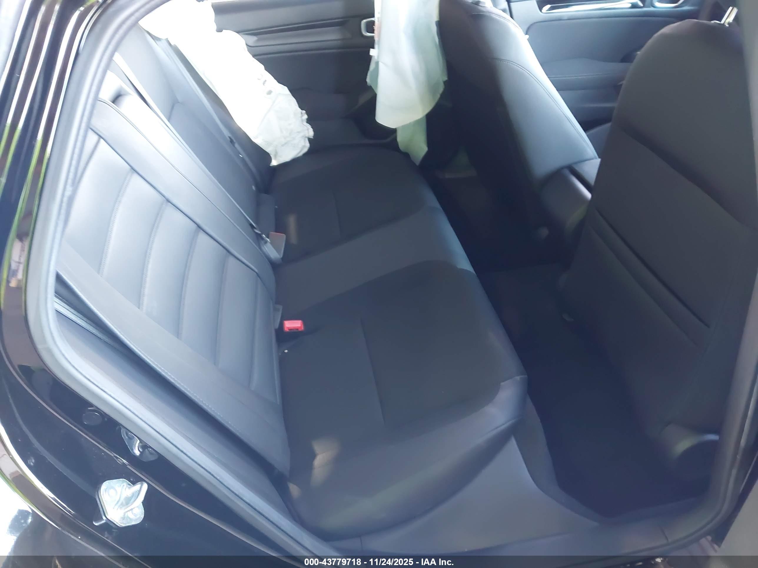 HONDA CIVIC image 8