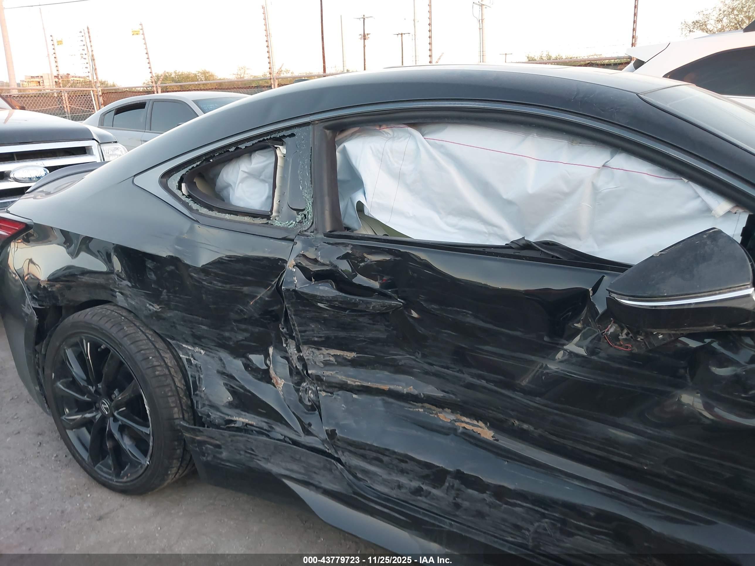 LEXUS RC image 6
