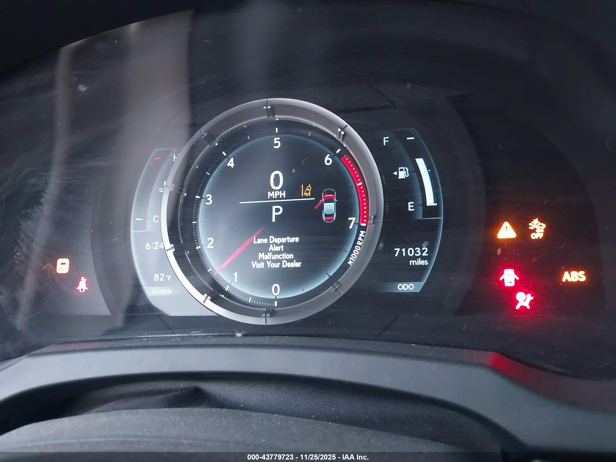 LEXUS RC image 7
