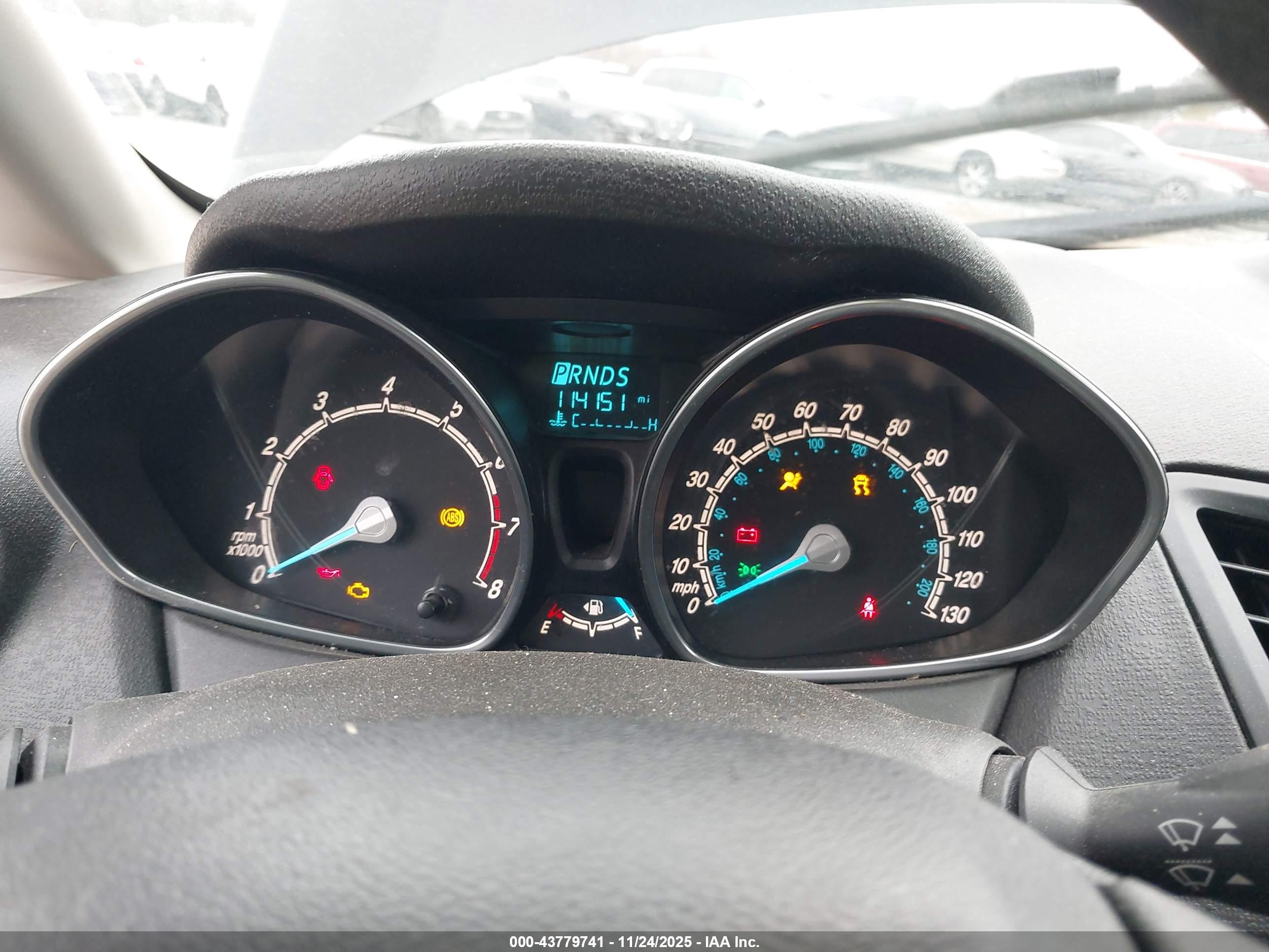 FORD FIESTA image 7