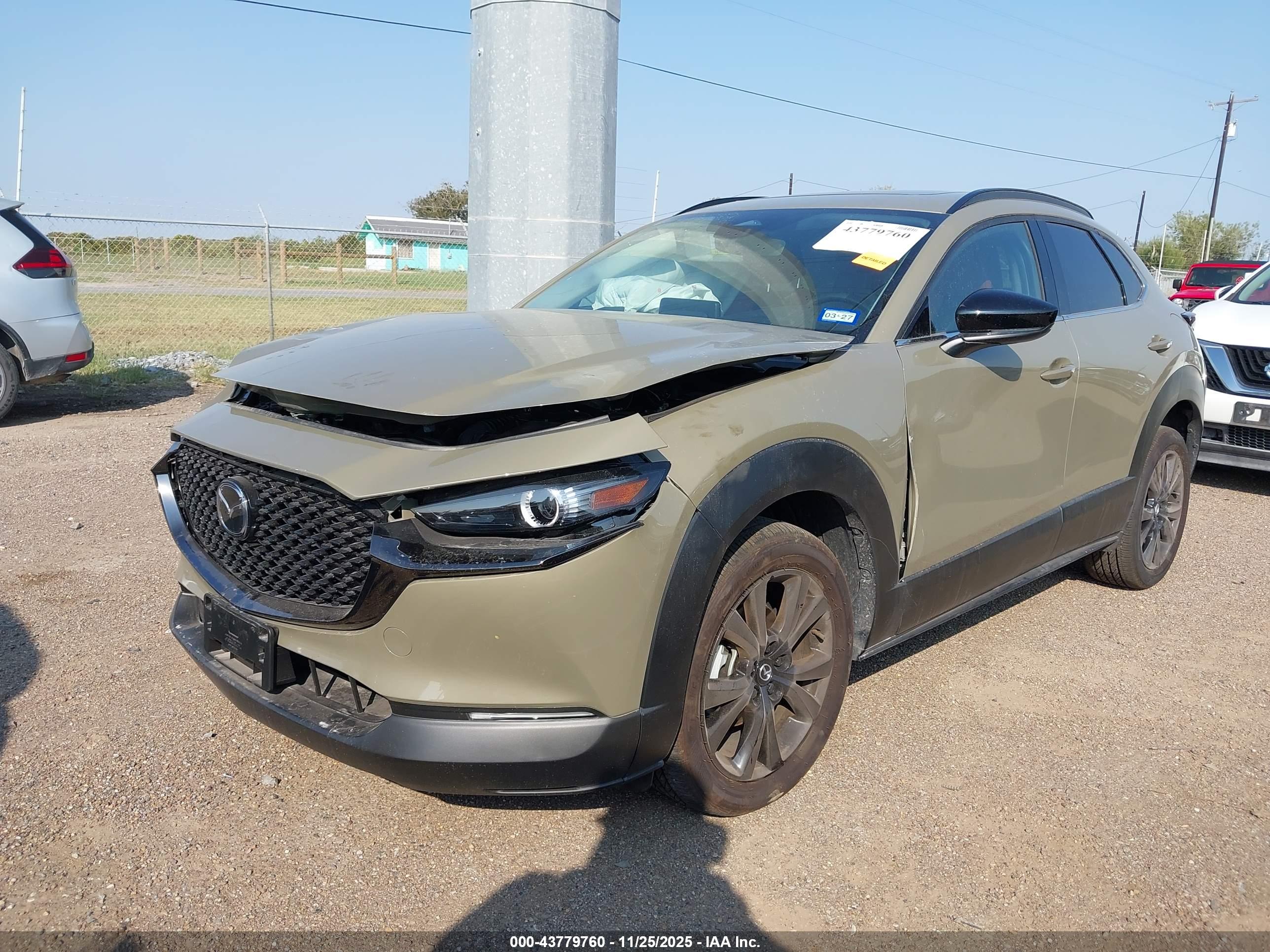 MAZDA CX-30 image 2