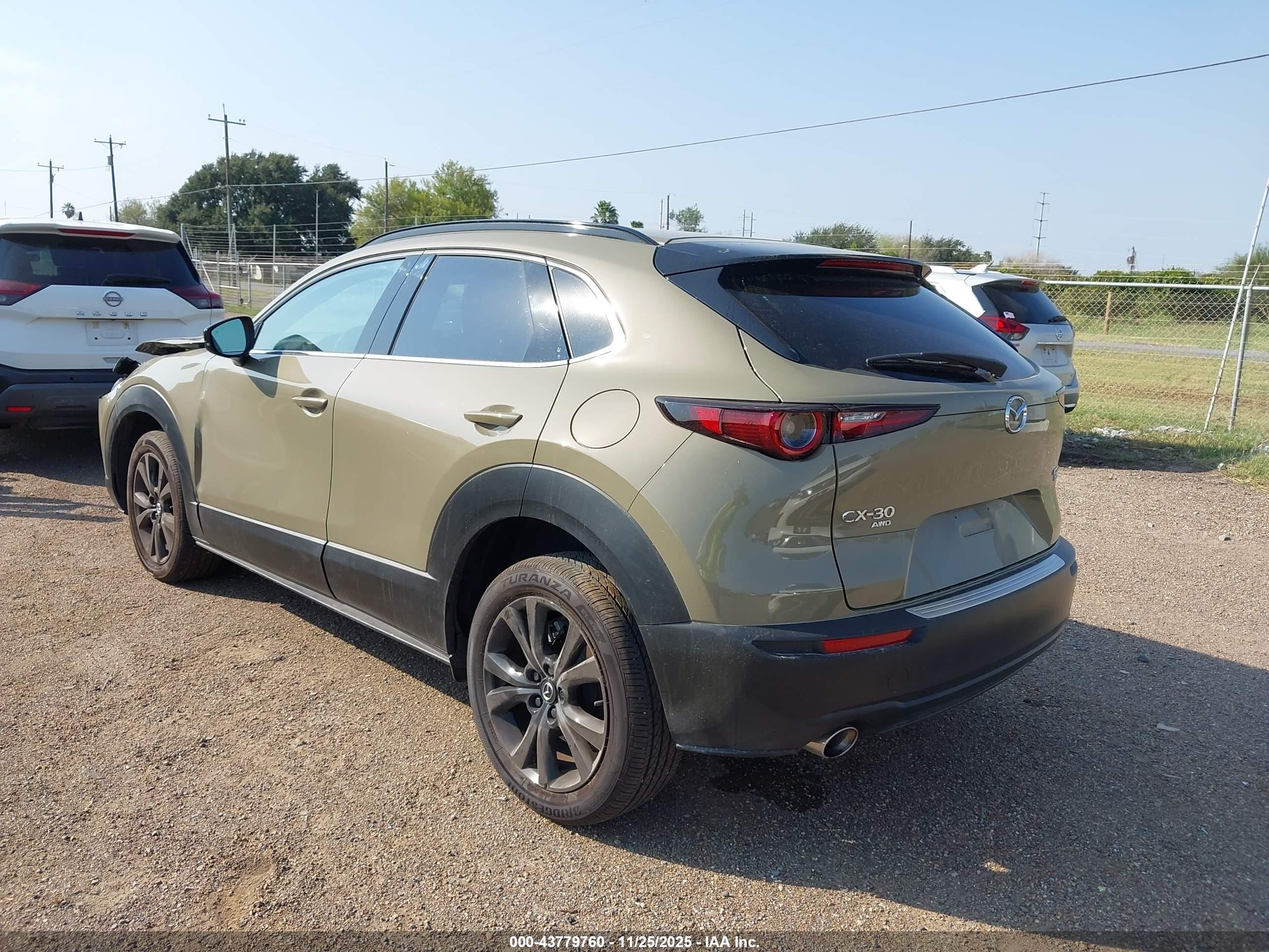MAZDA CX-30 image 3