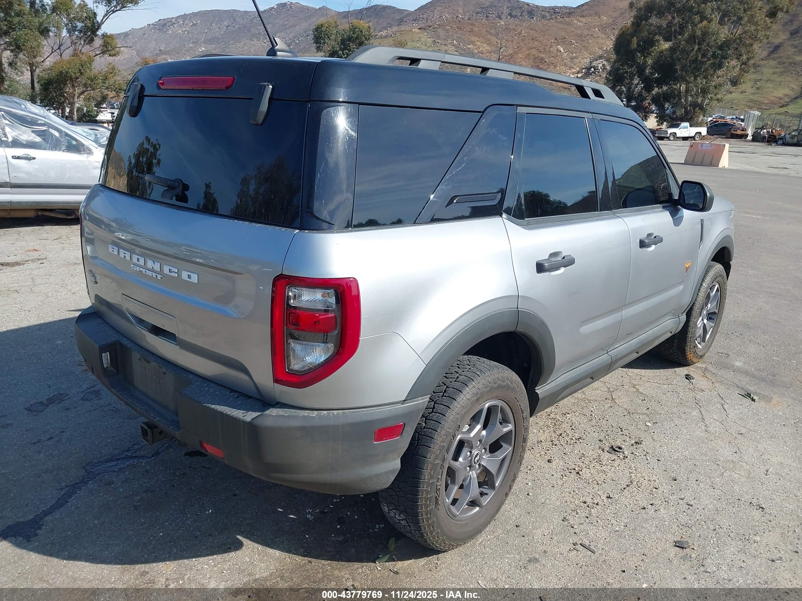 FORD BRONCO image 4
