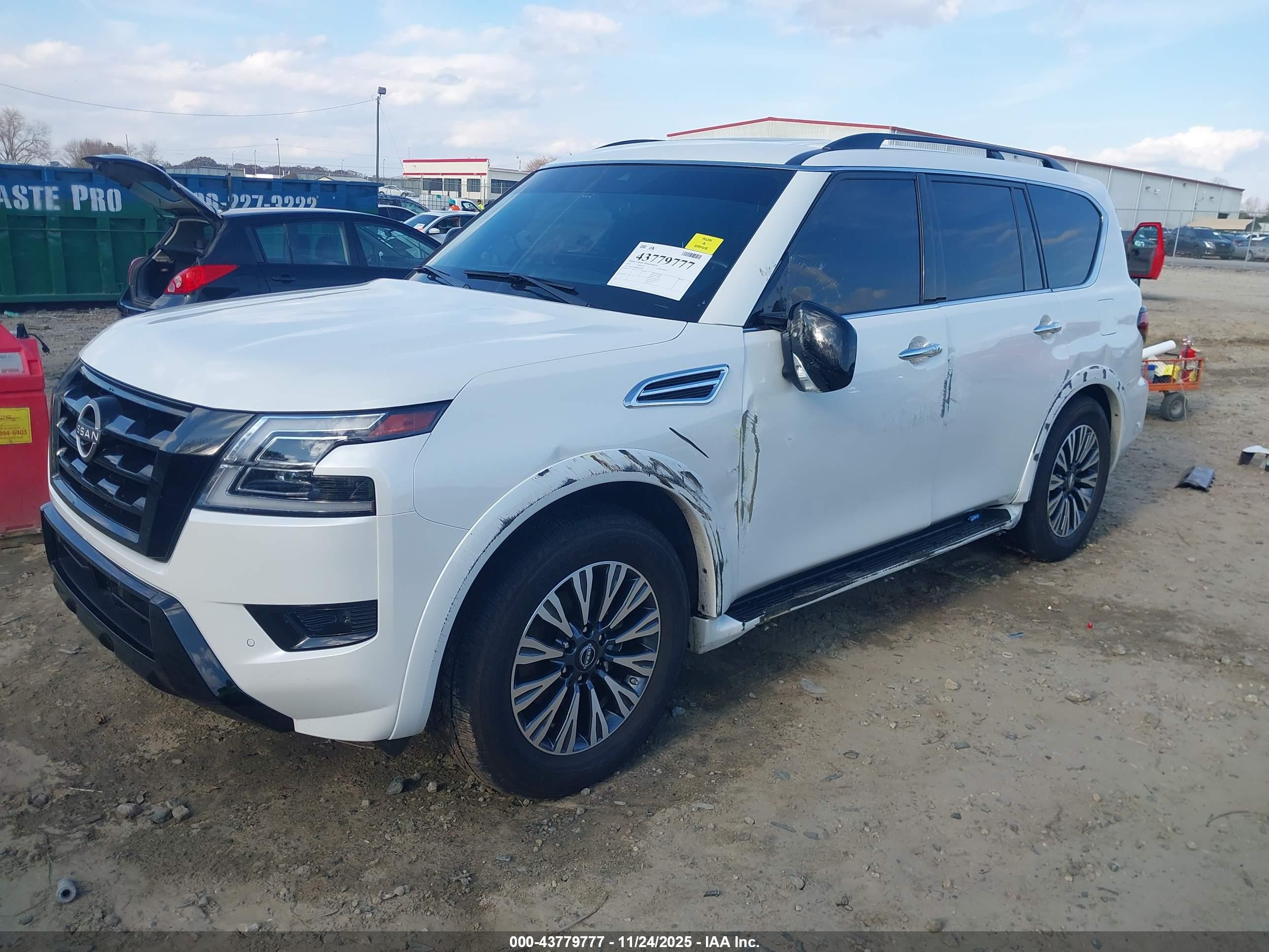 NISSAN ARMADA image 2