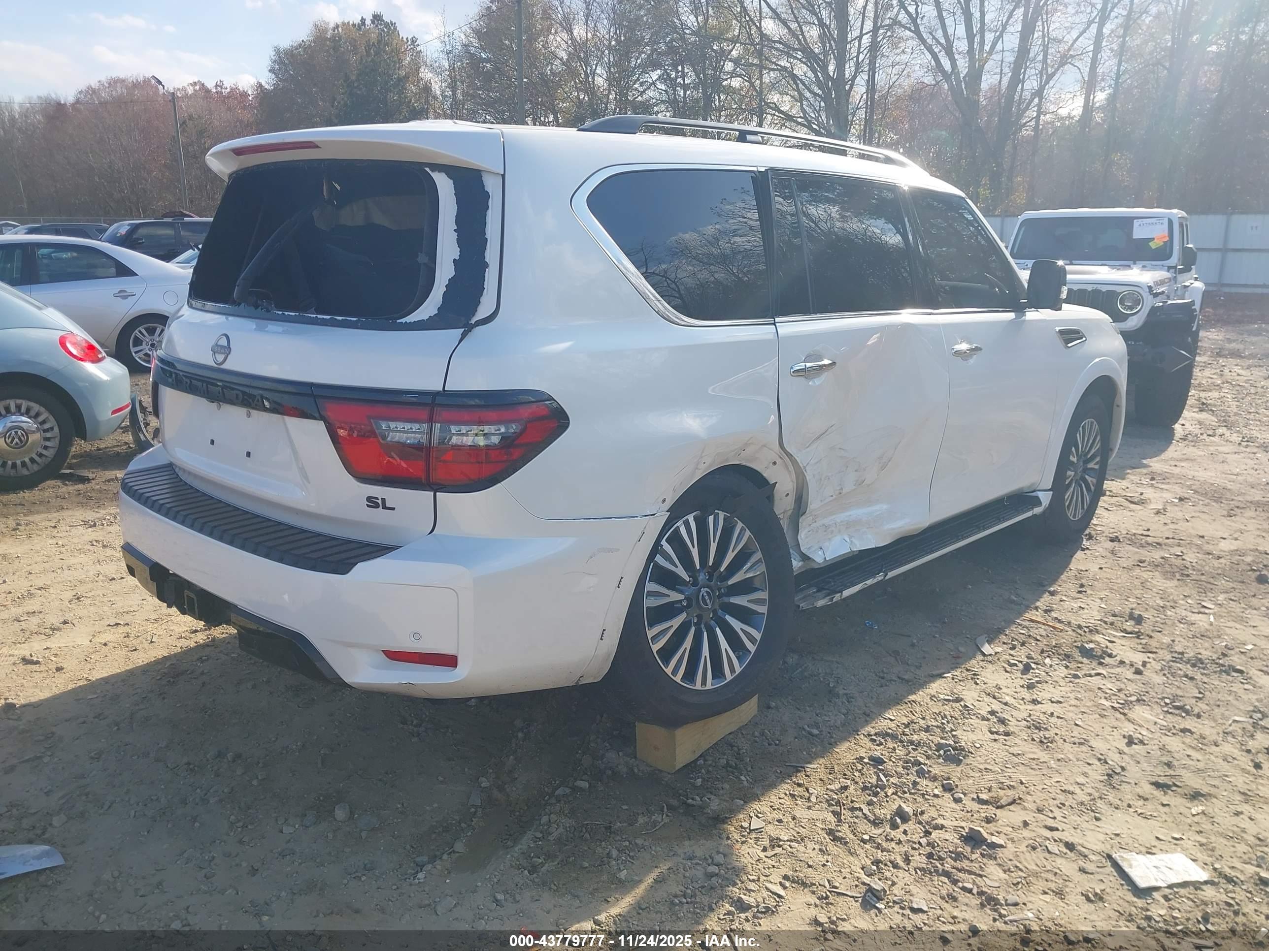 NISSAN ARMADA image 4