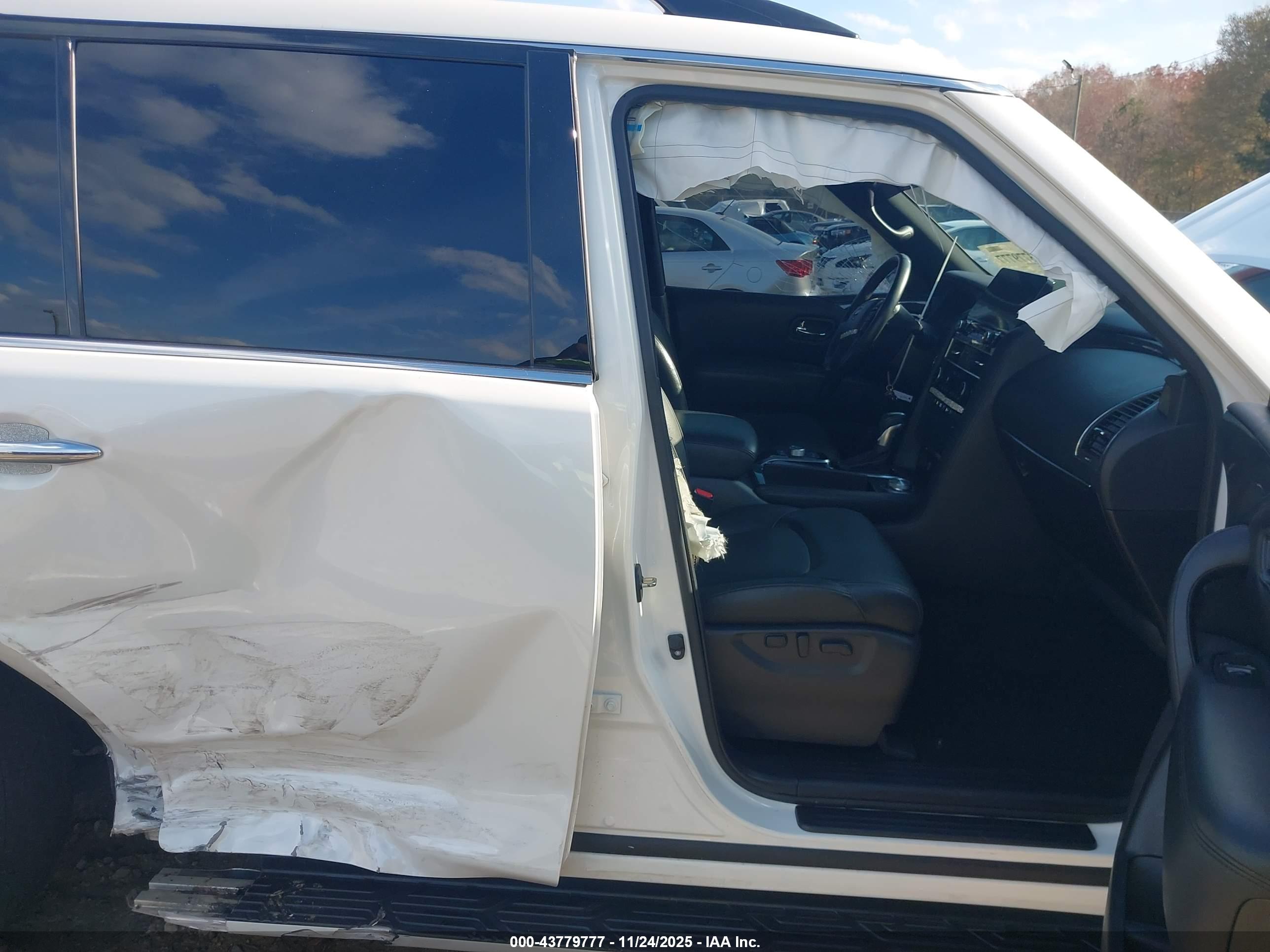 NISSAN ARMADA image 5