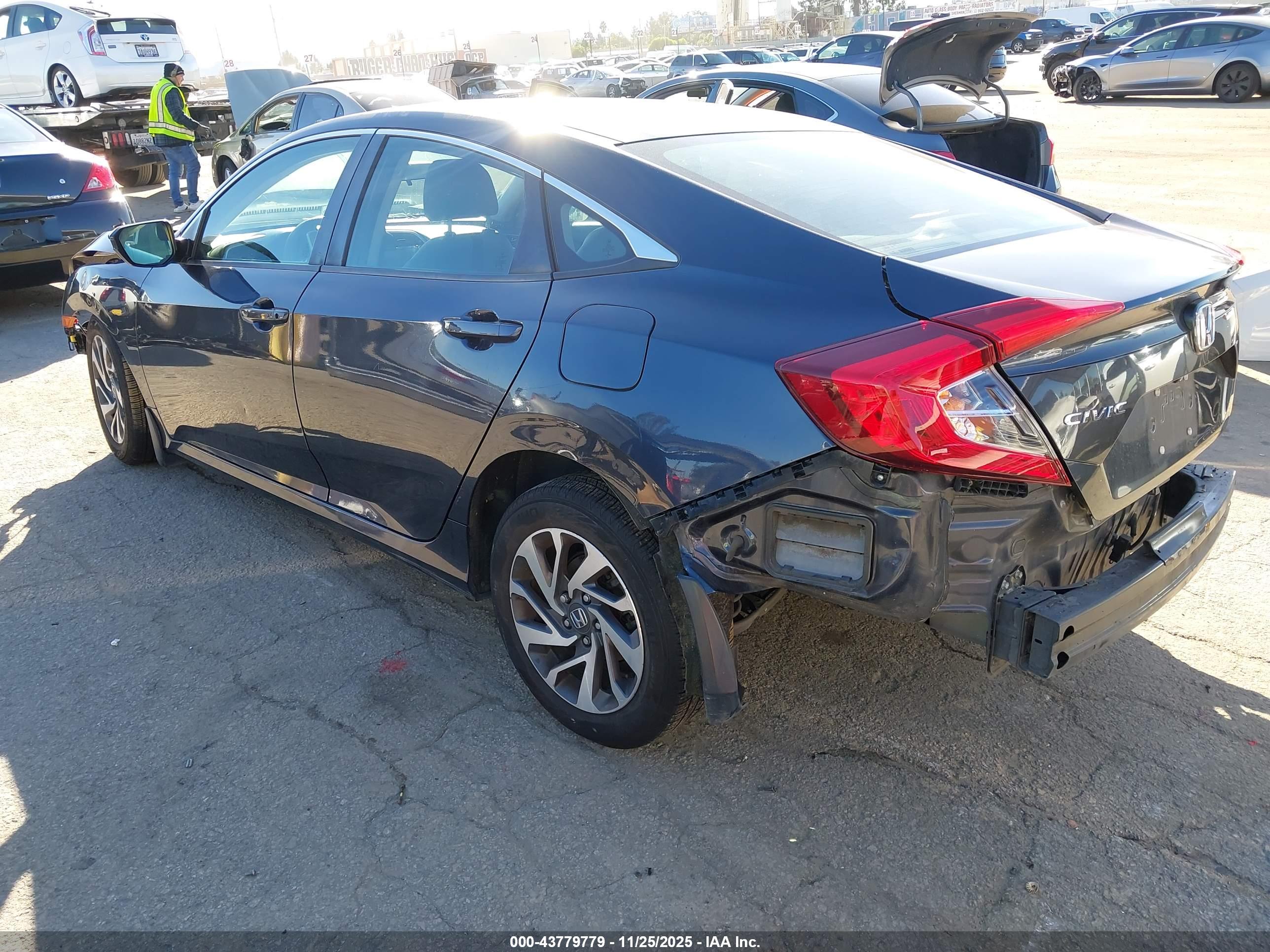 HONDA CIVIC image 3