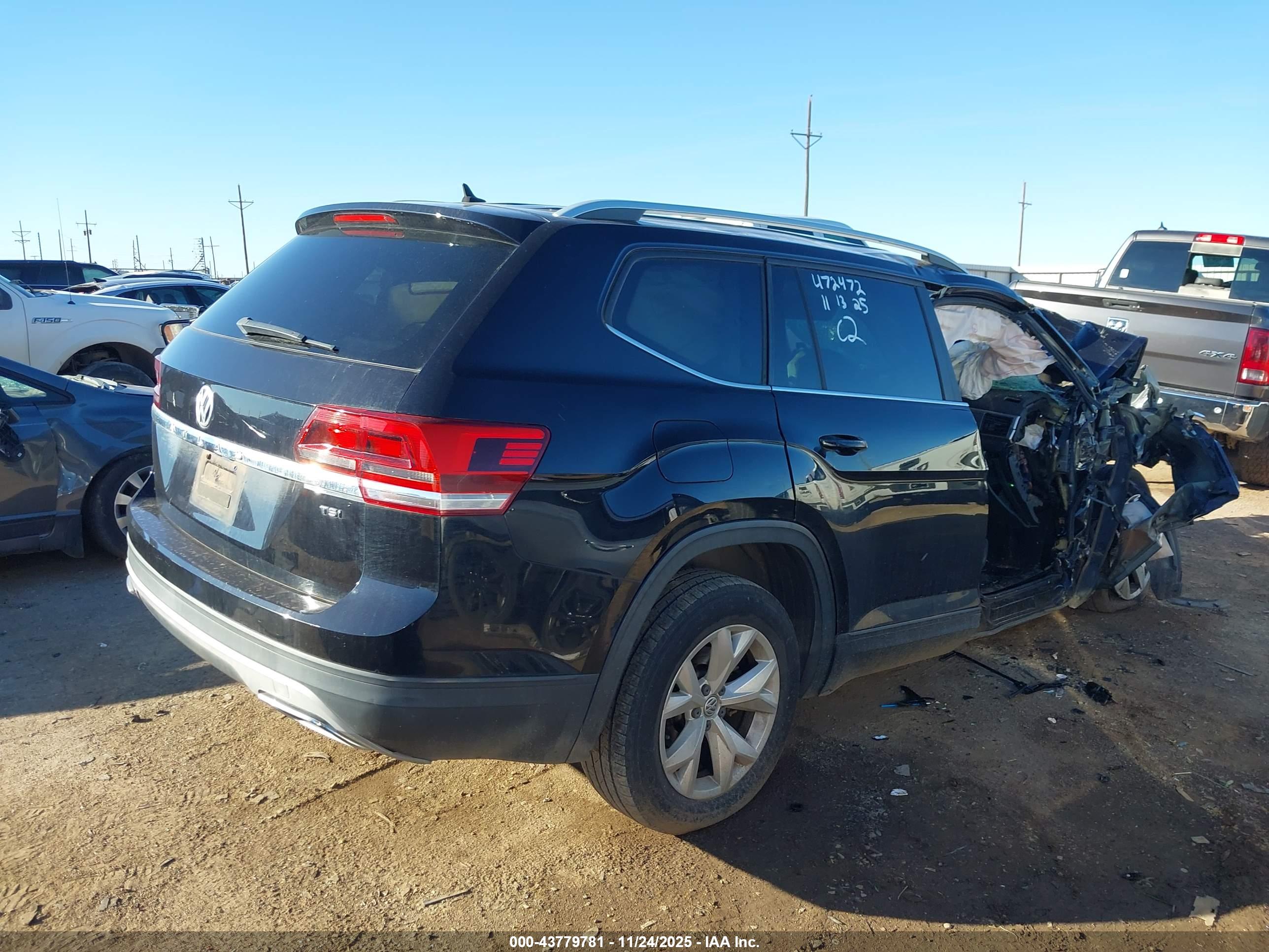 VOLKSWAGEN ATLAS image 4