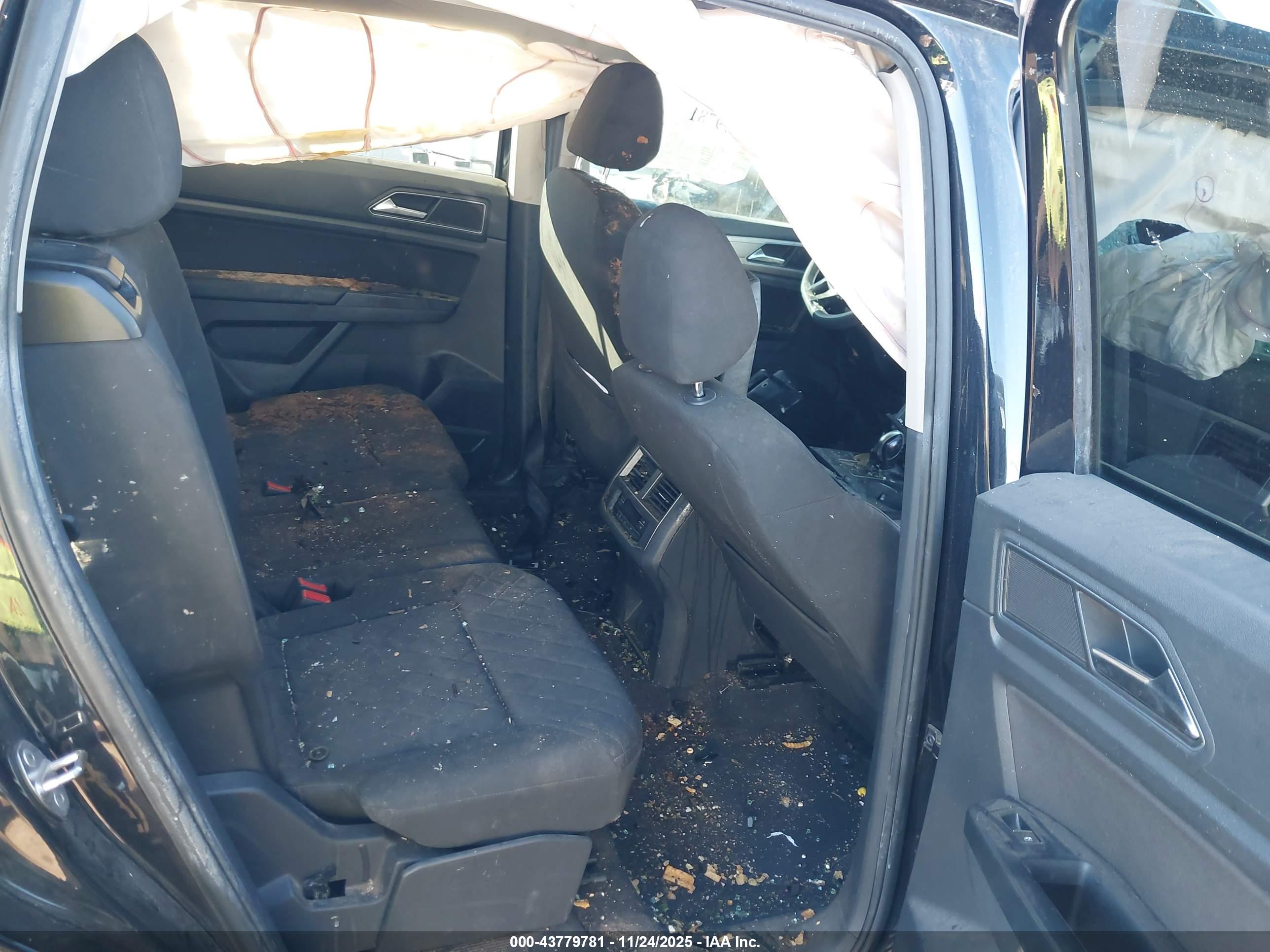 VOLKSWAGEN ATLAS image 8