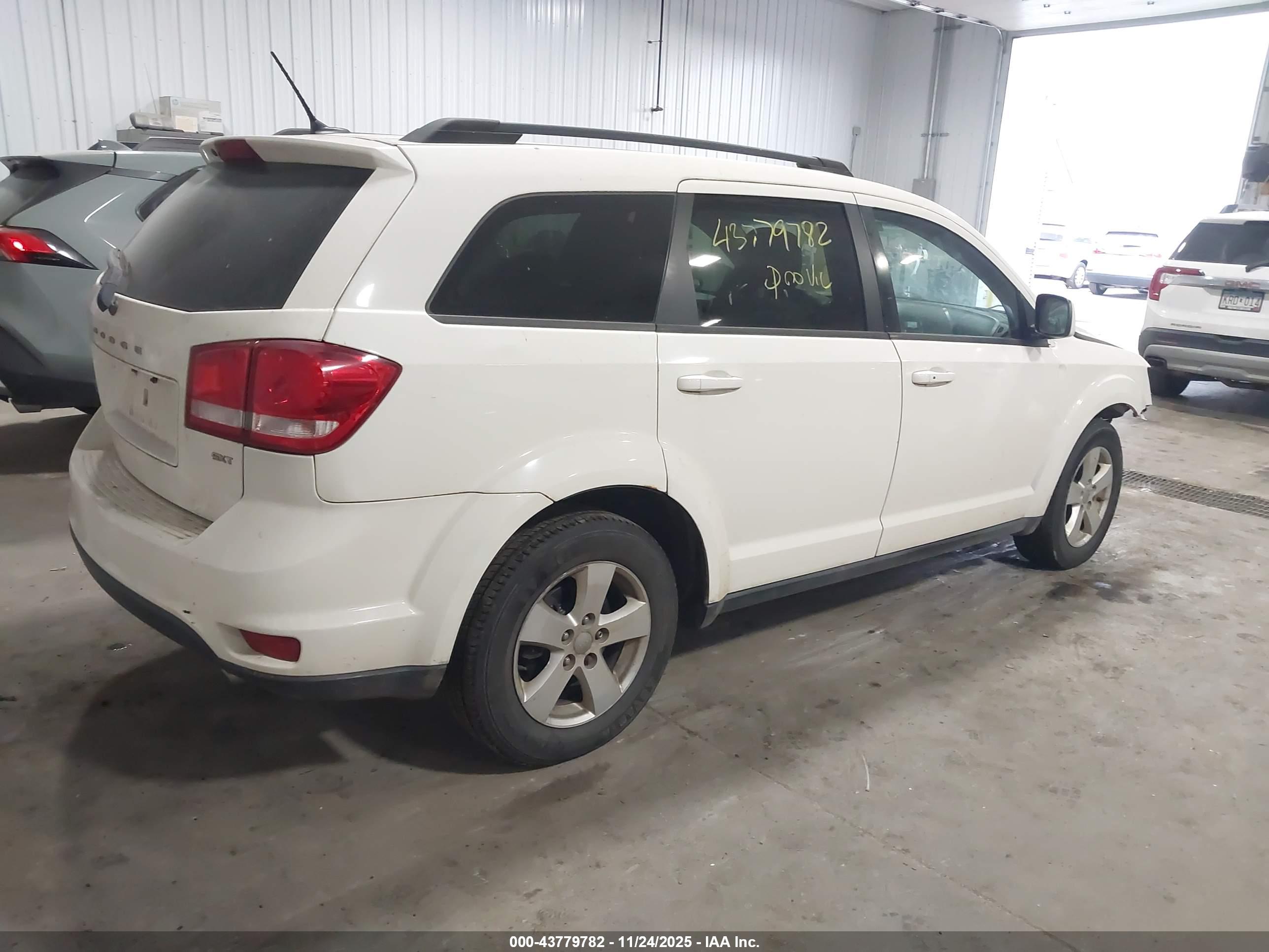 DODGE JOURNEY image 4