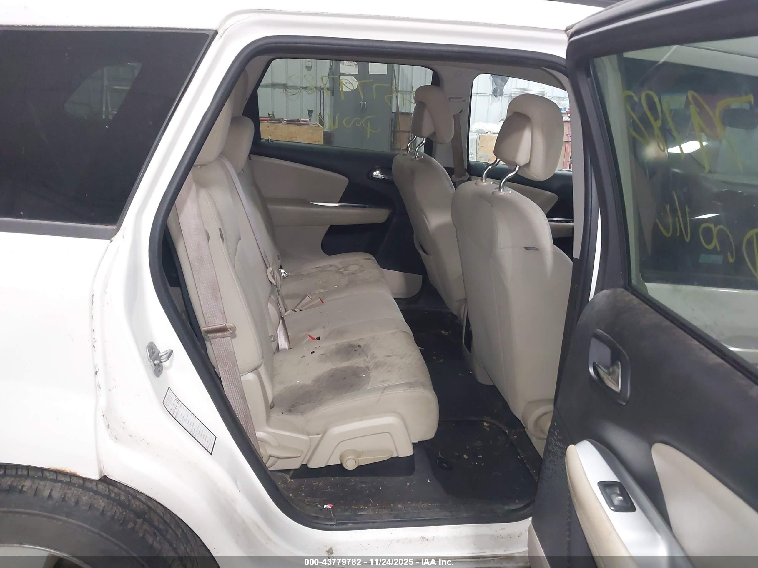 DODGE JOURNEY image 8